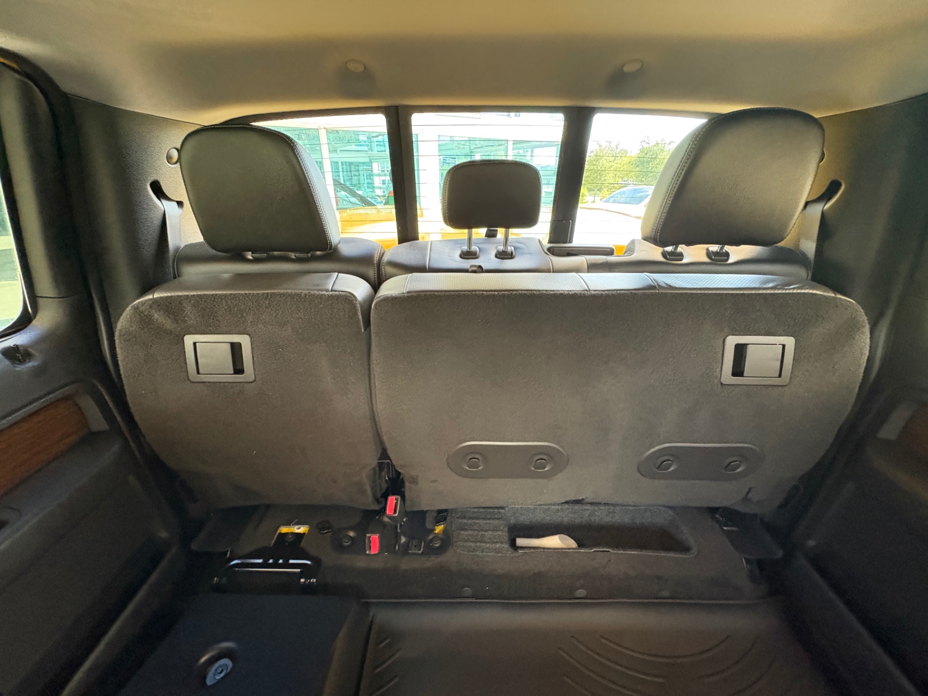 Vehicle photo 36