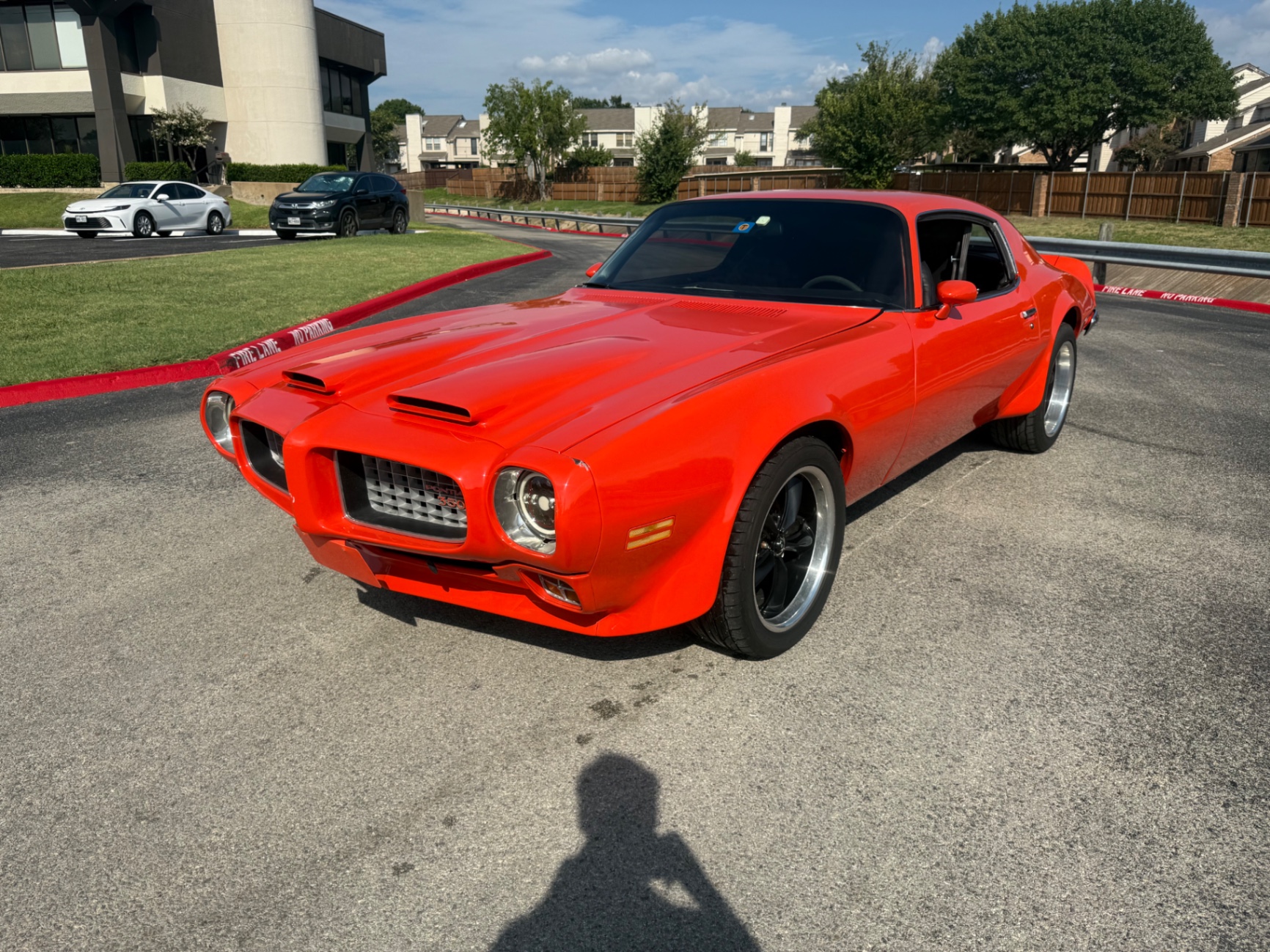 Vehicle photo 3