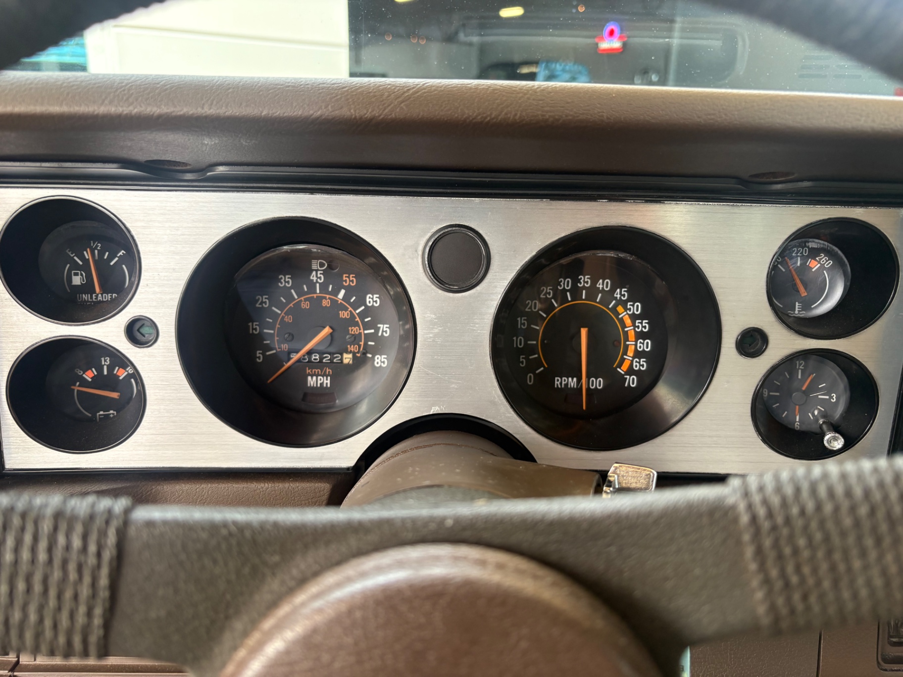 Vehicle photo 36