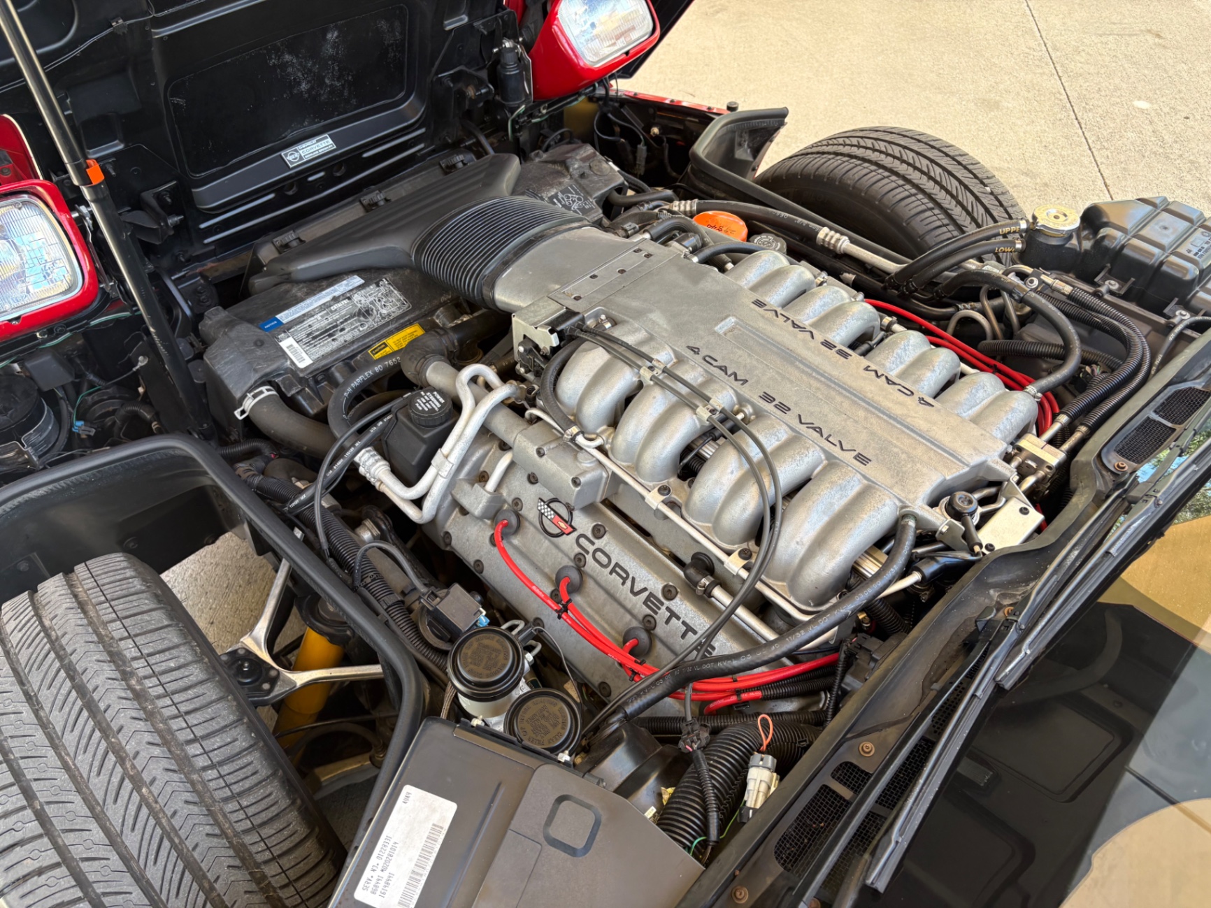 Vehicle photo 29