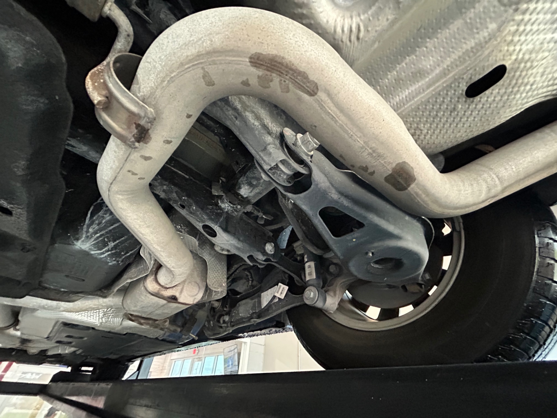 Vehicle photo 45
