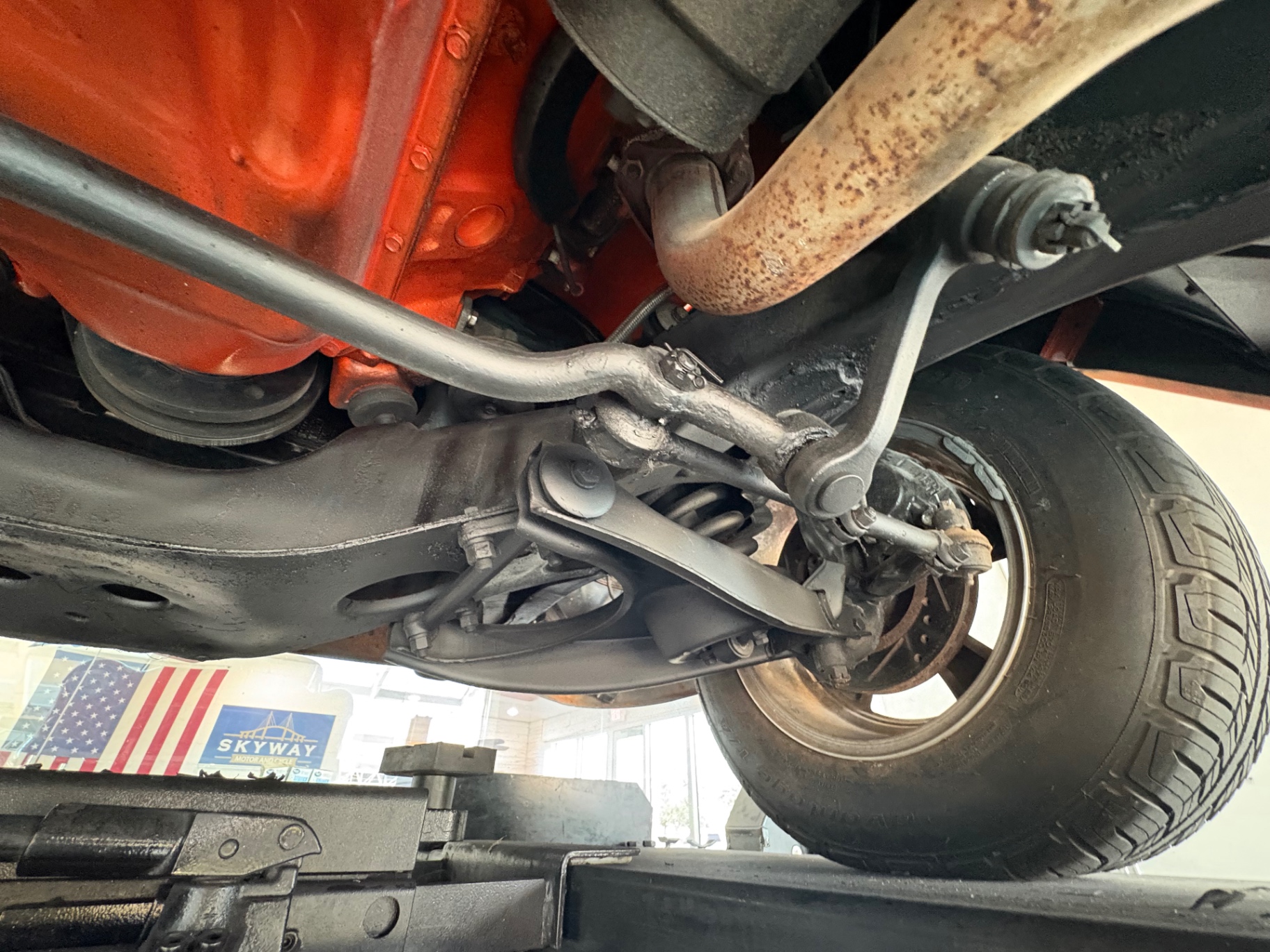 Vehicle photo 52