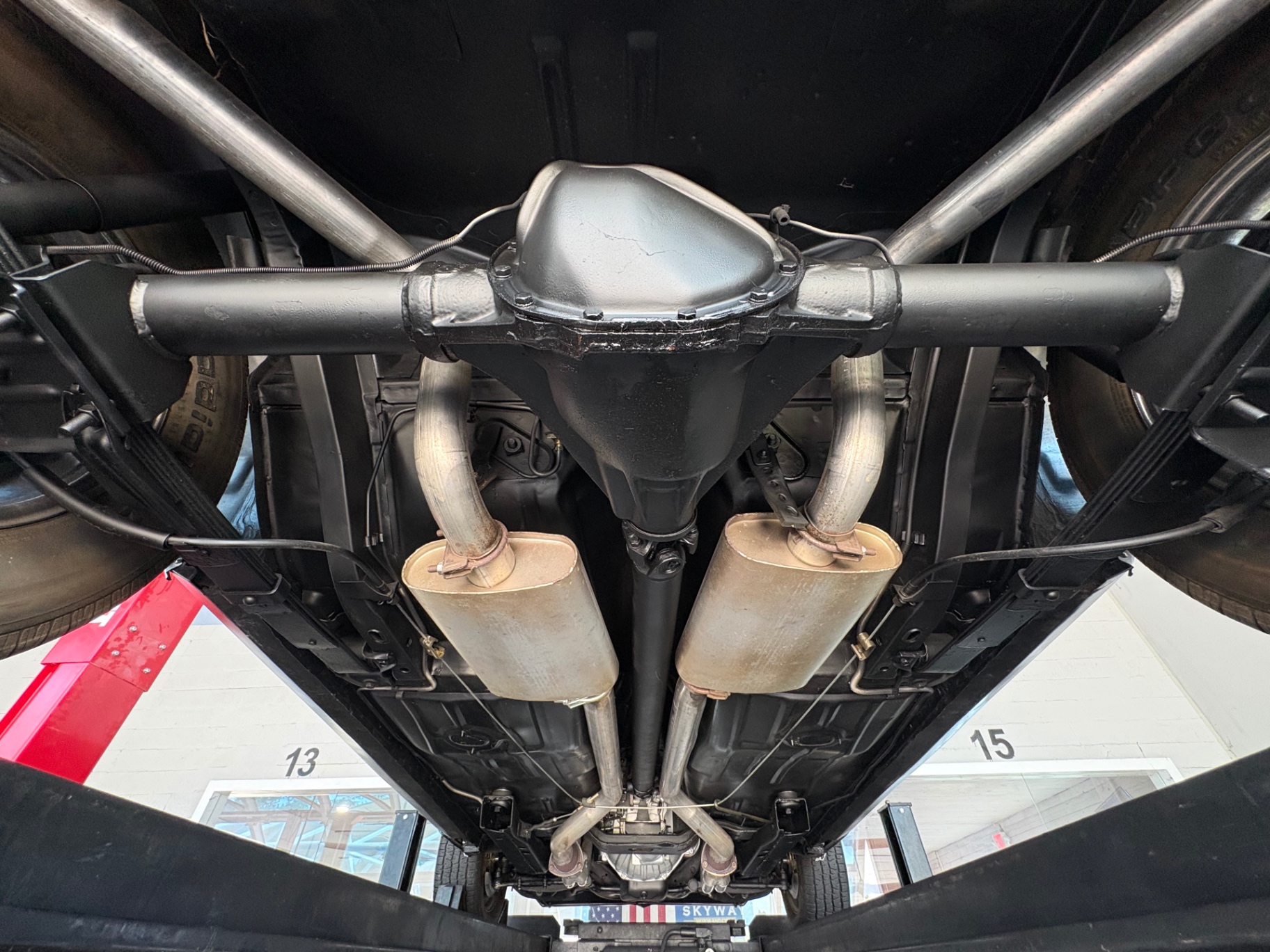 Vehicle photo 47