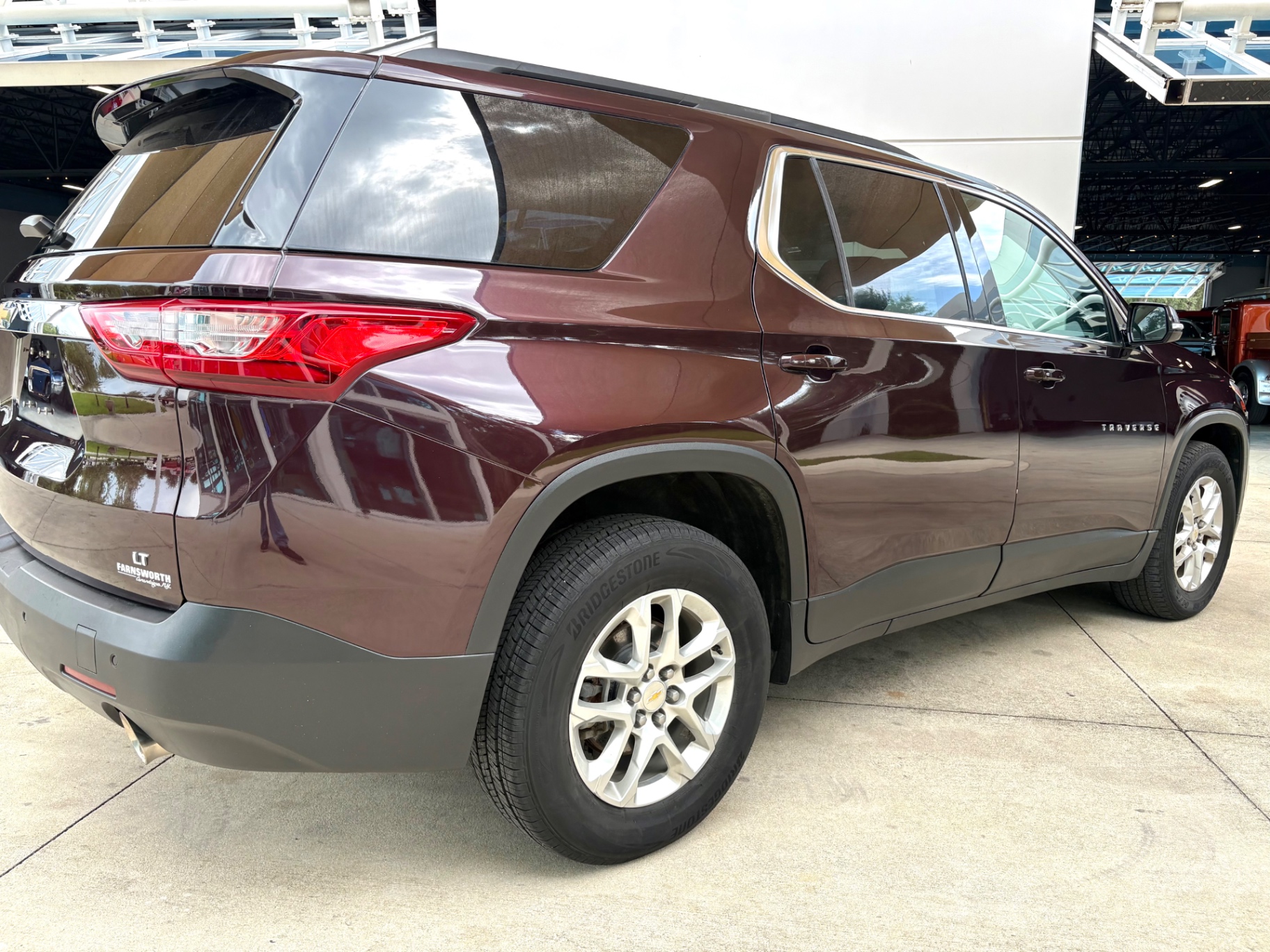 Vehicle photo 16