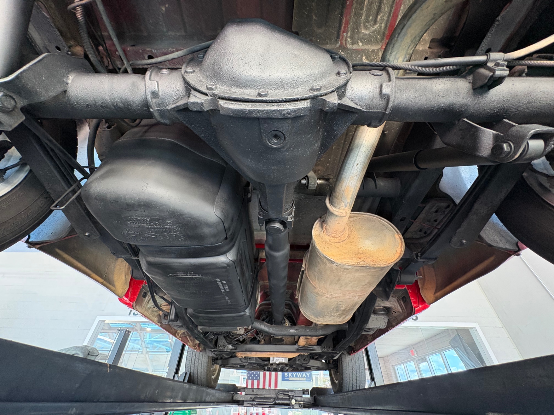 Vehicle photo 40