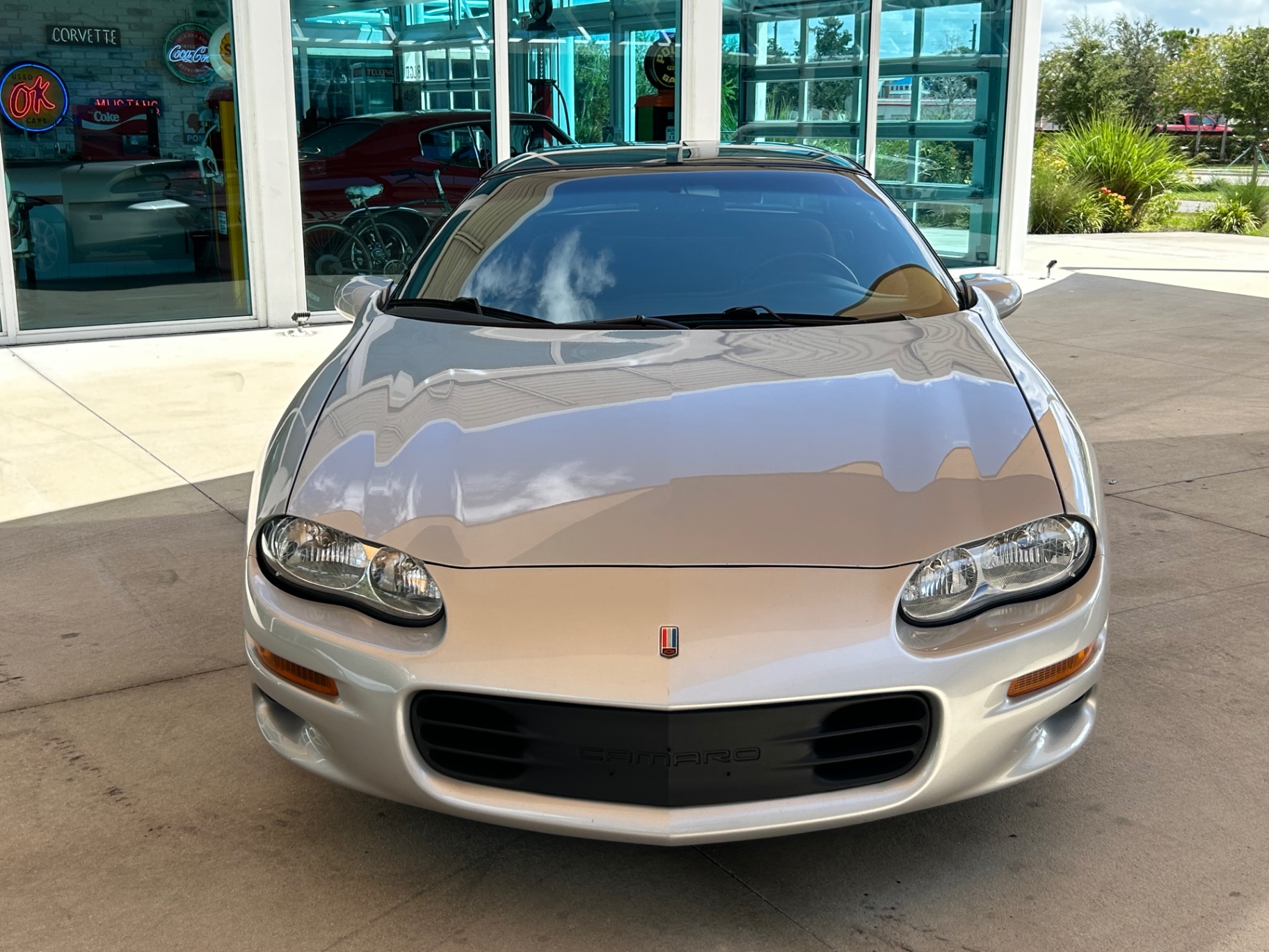 Vehicle photo 2