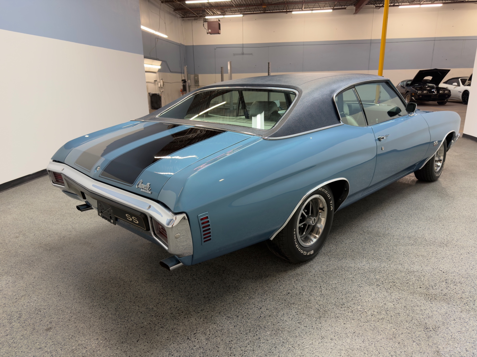 Vehicle photo 39