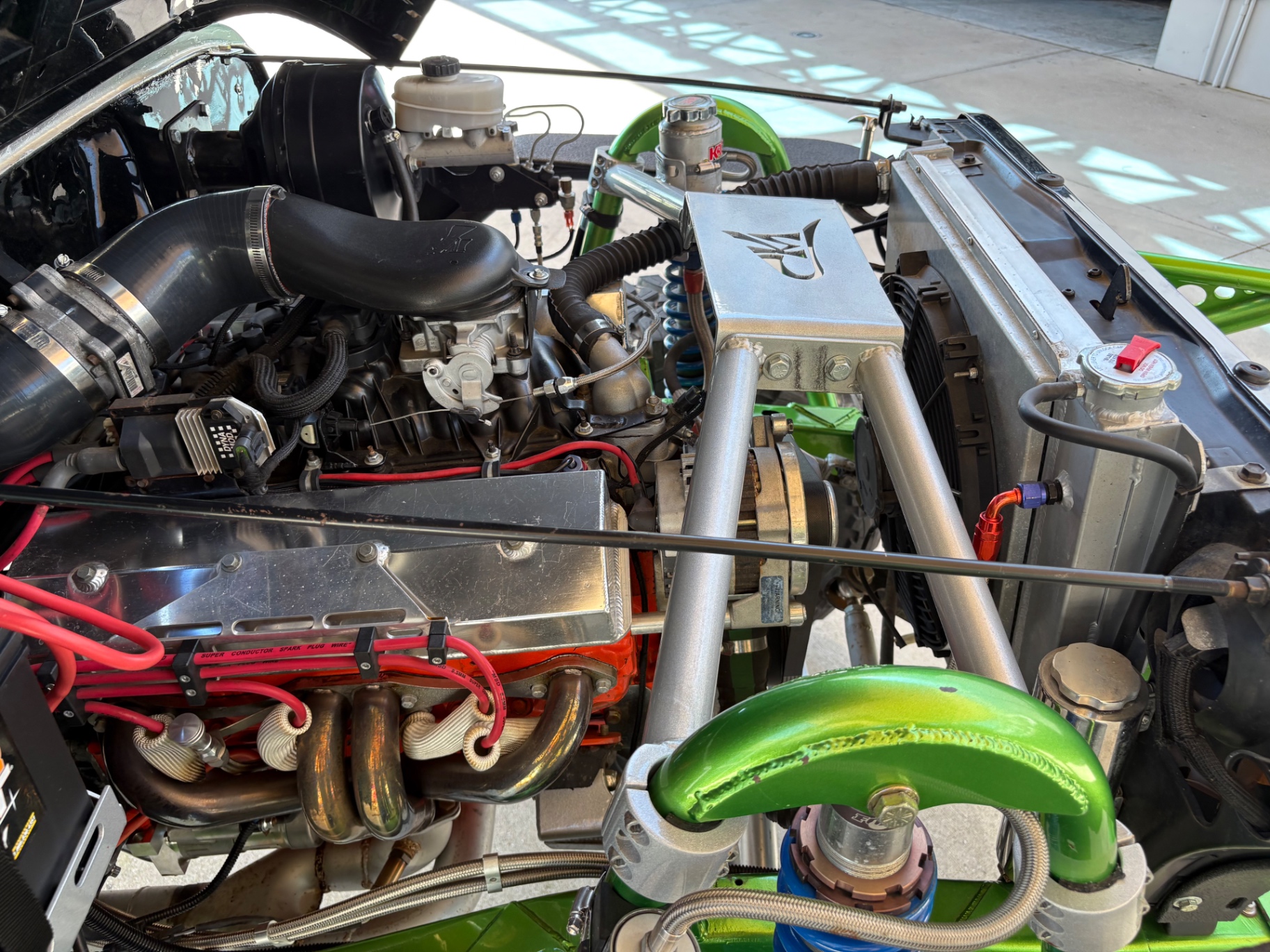 Vehicle photo 25