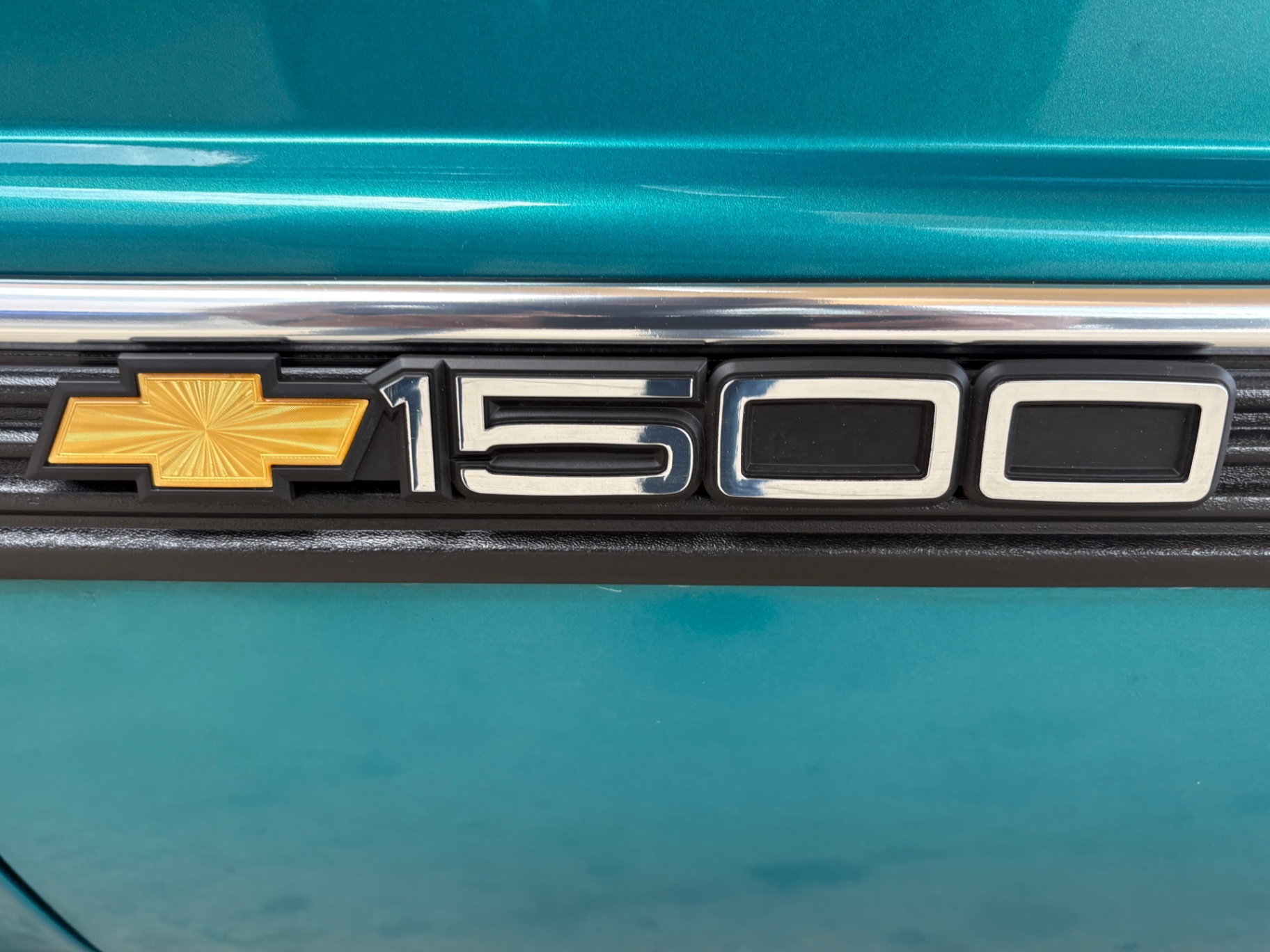 Vehicle photo 22