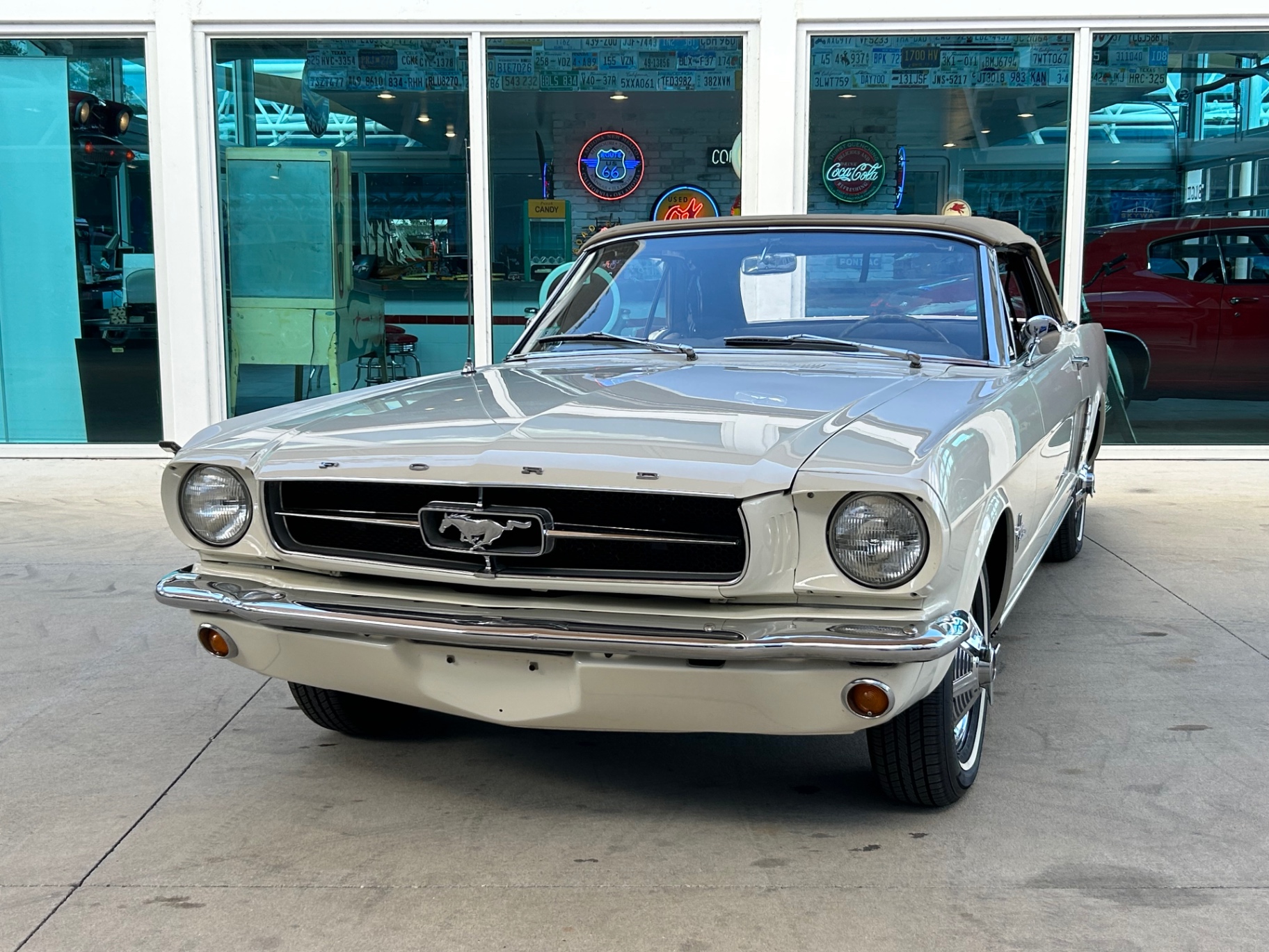 Vehicle photo 13