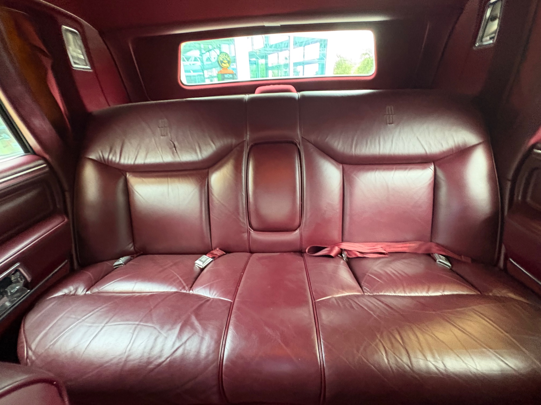 Vehicle photo 37