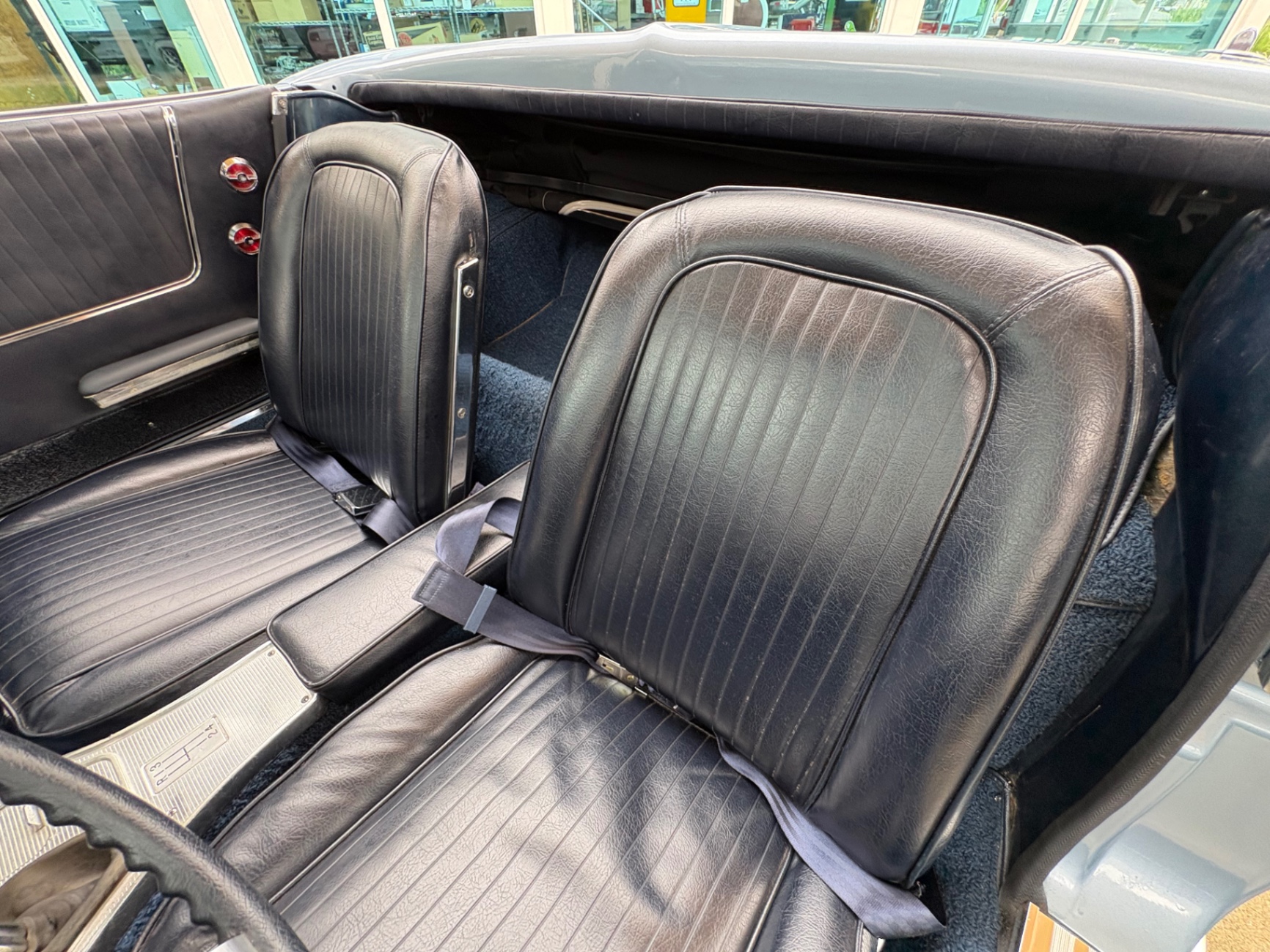 Vehicle photo 44