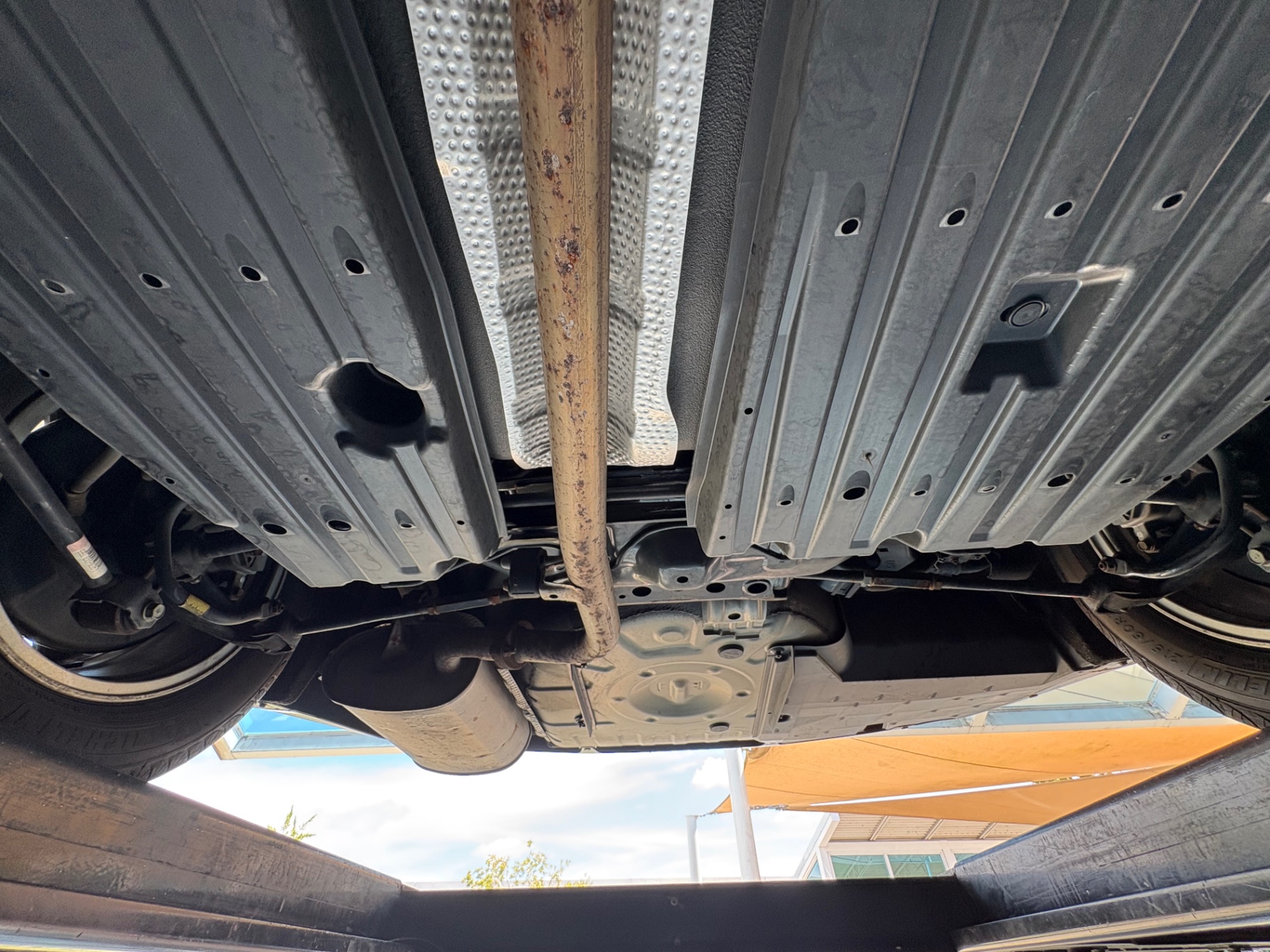 Vehicle photo 57