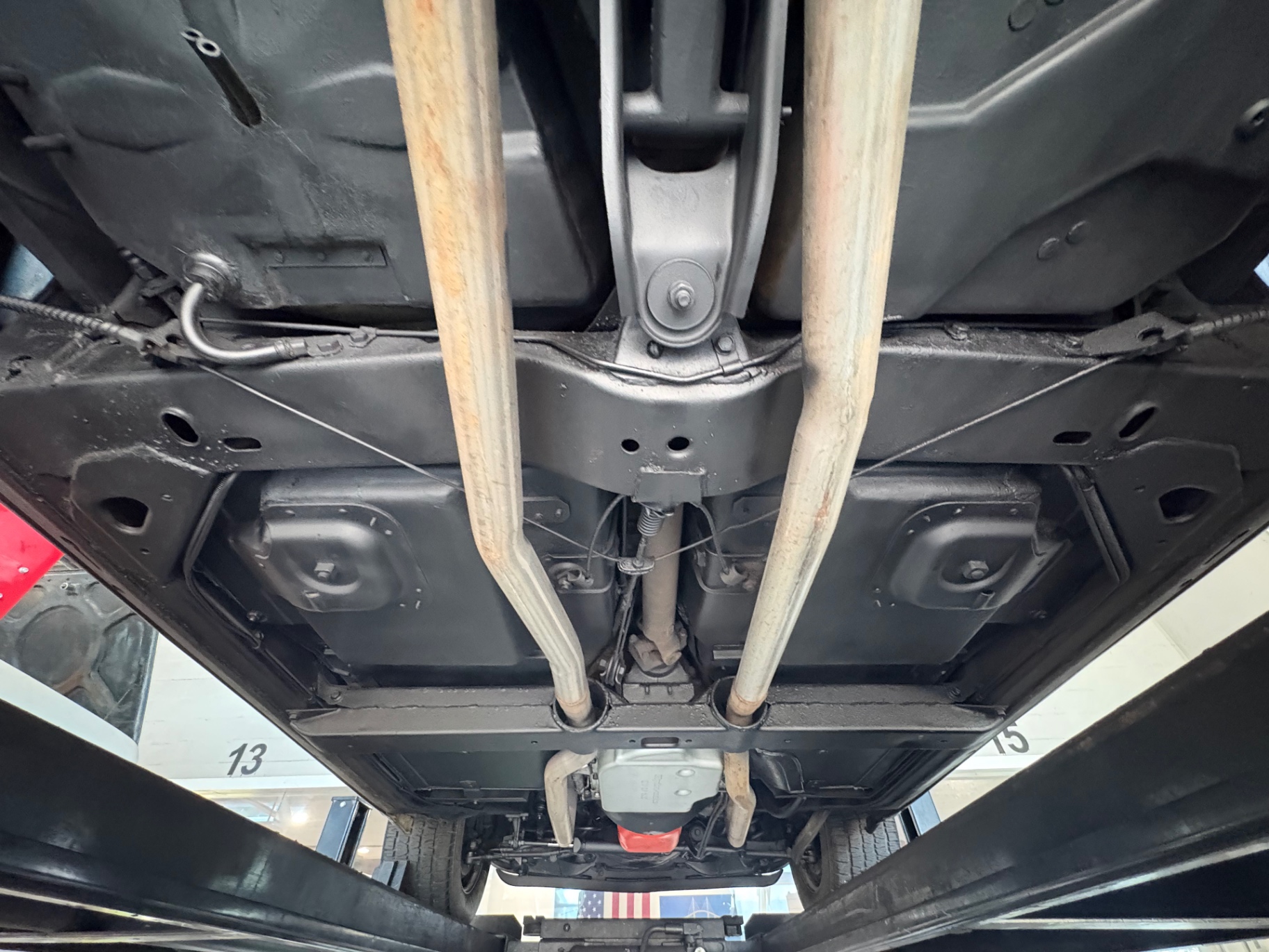 Vehicle photo 54