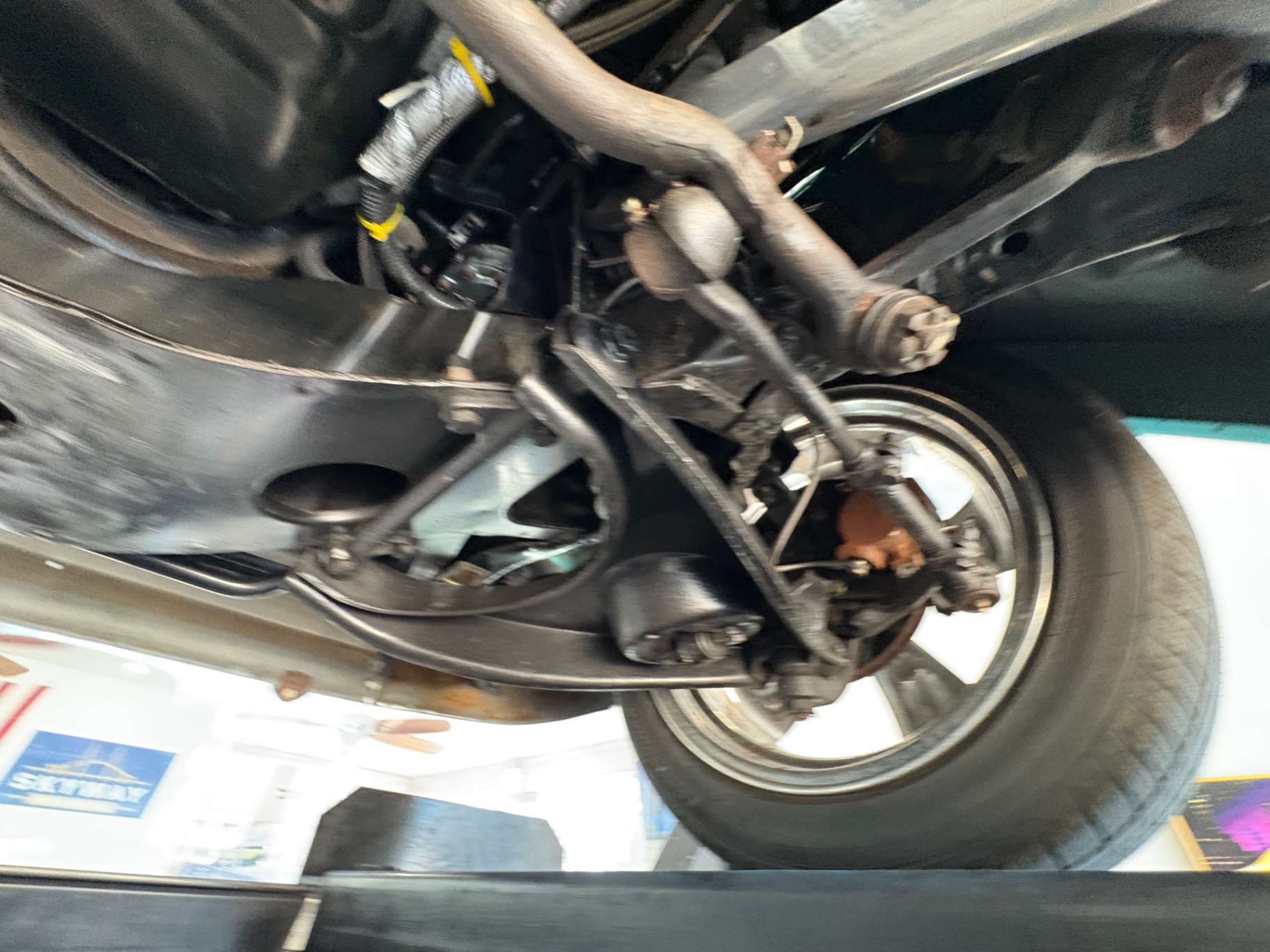 Vehicle photo 46