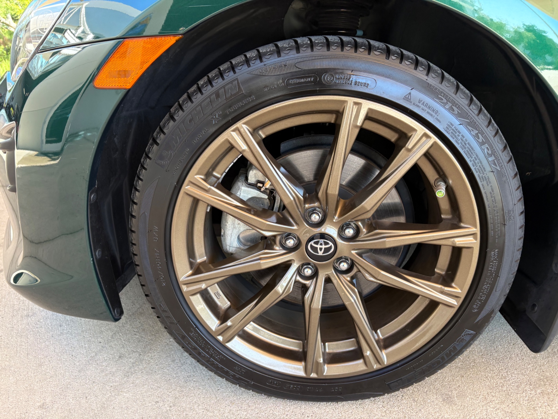 Vehicle photo 19