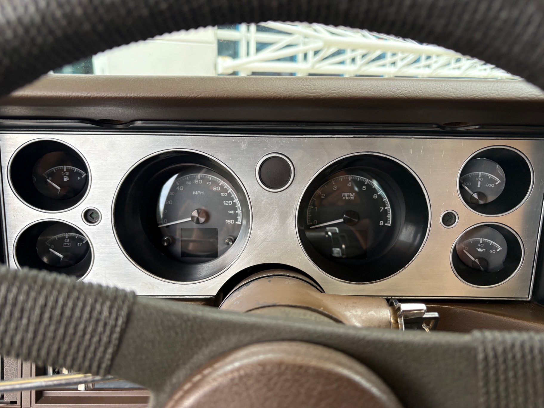 Vehicle photo 38