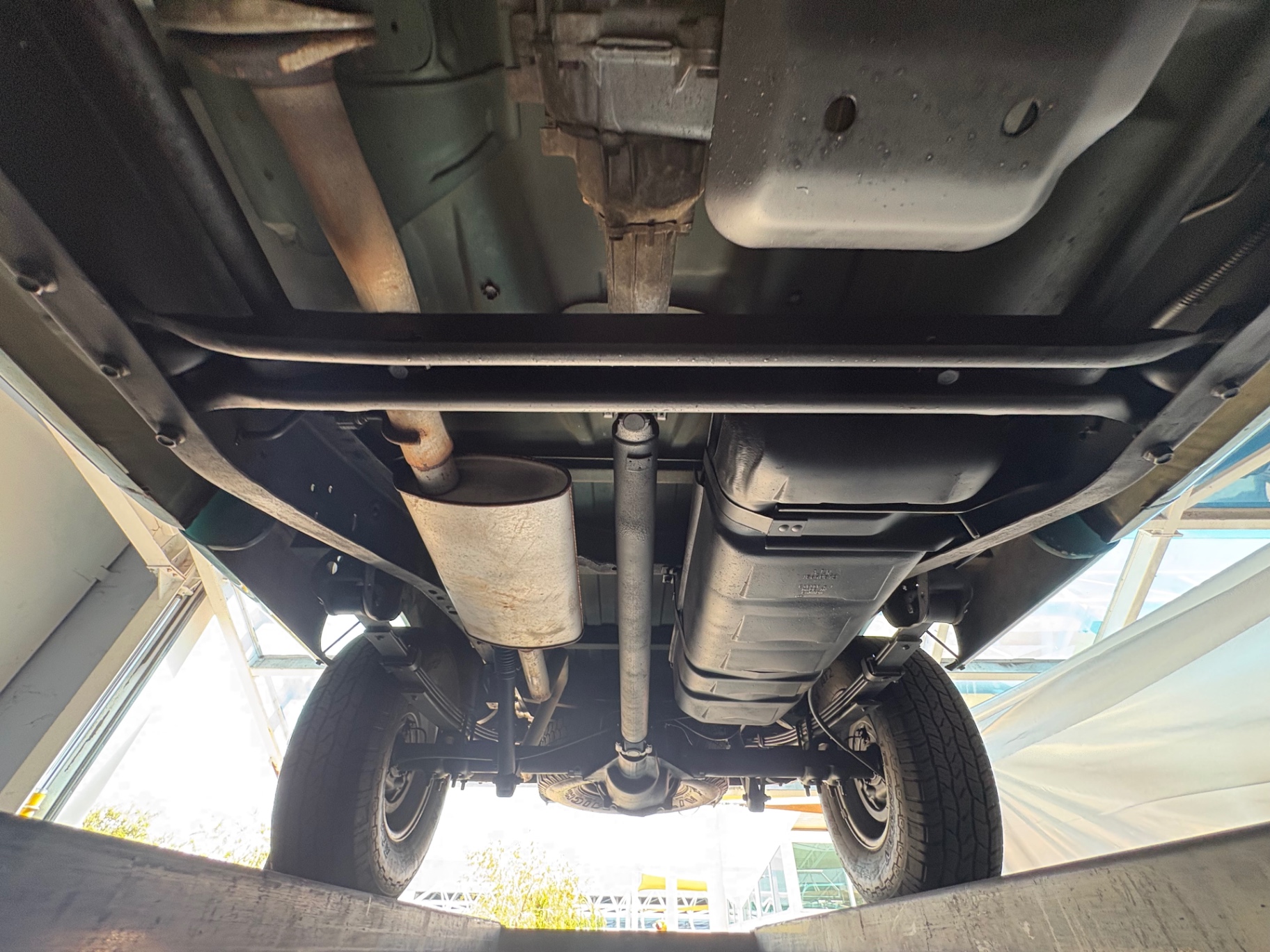 Vehicle photo 53