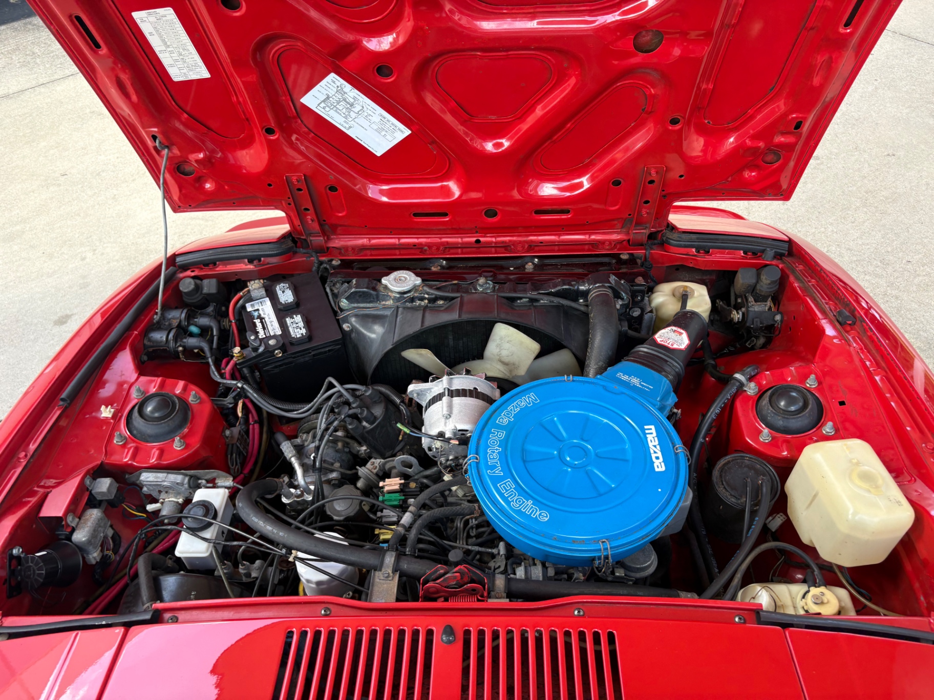 Vehicle photo 29