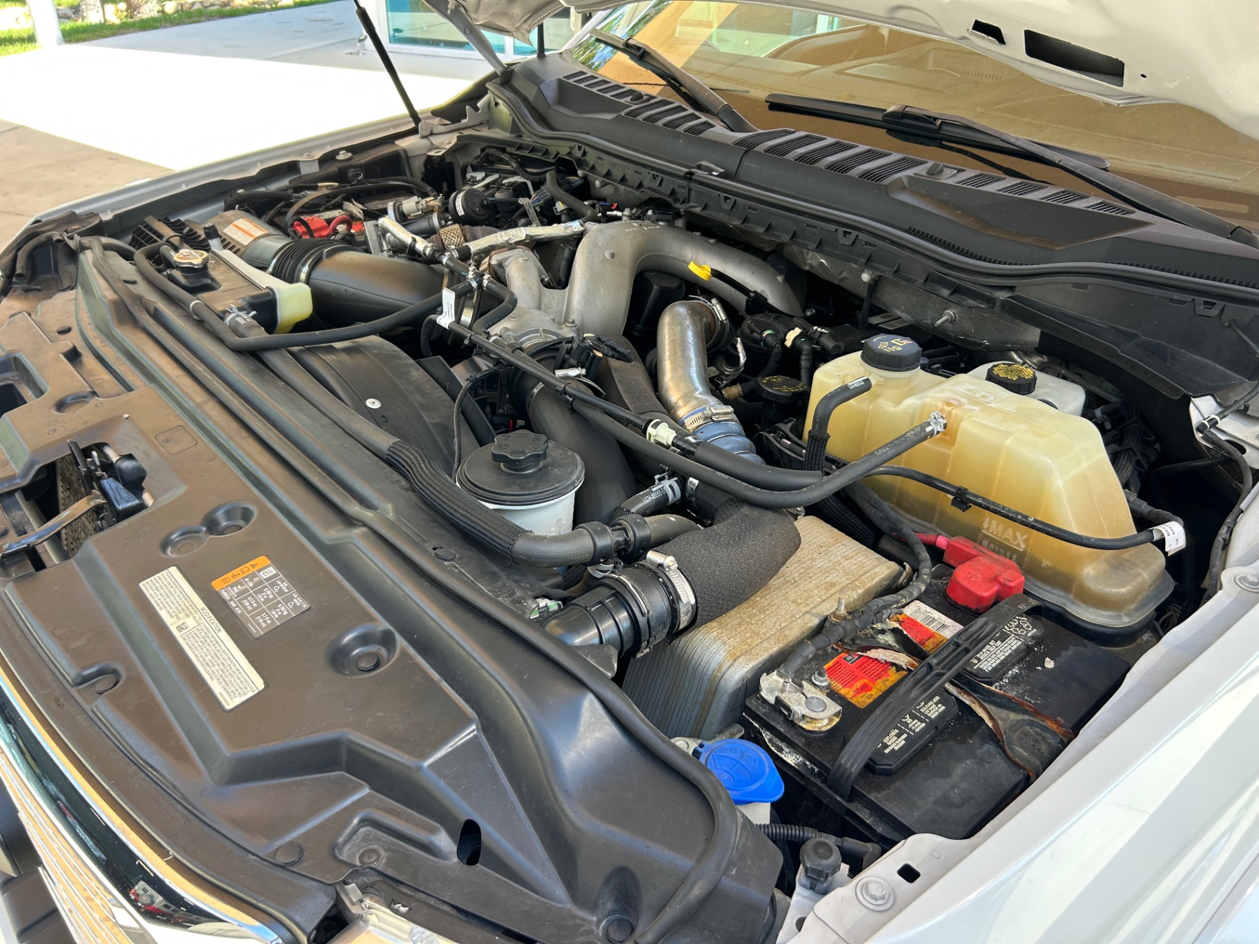 Vehicle photo 26