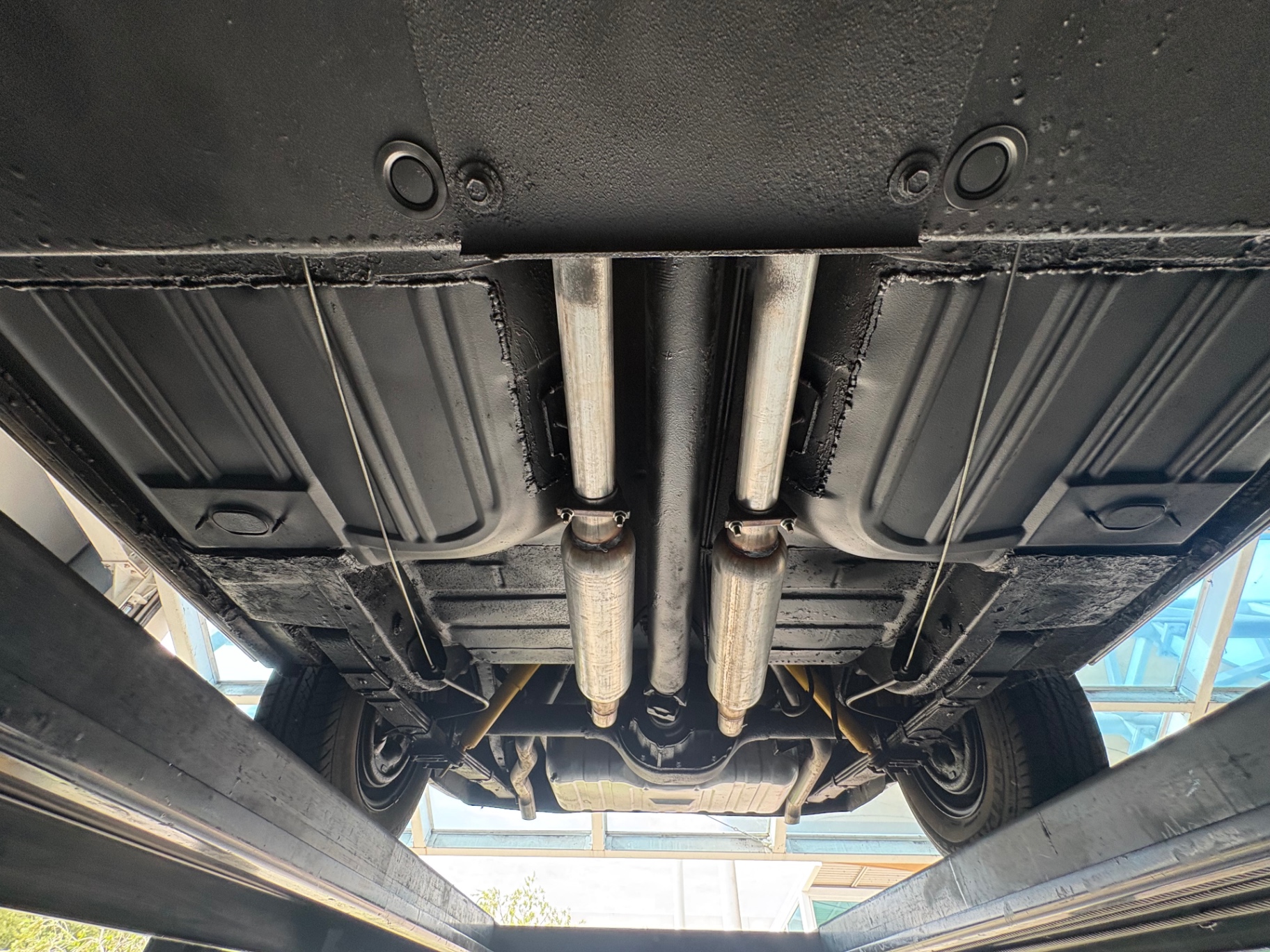 Vehicle photo 62