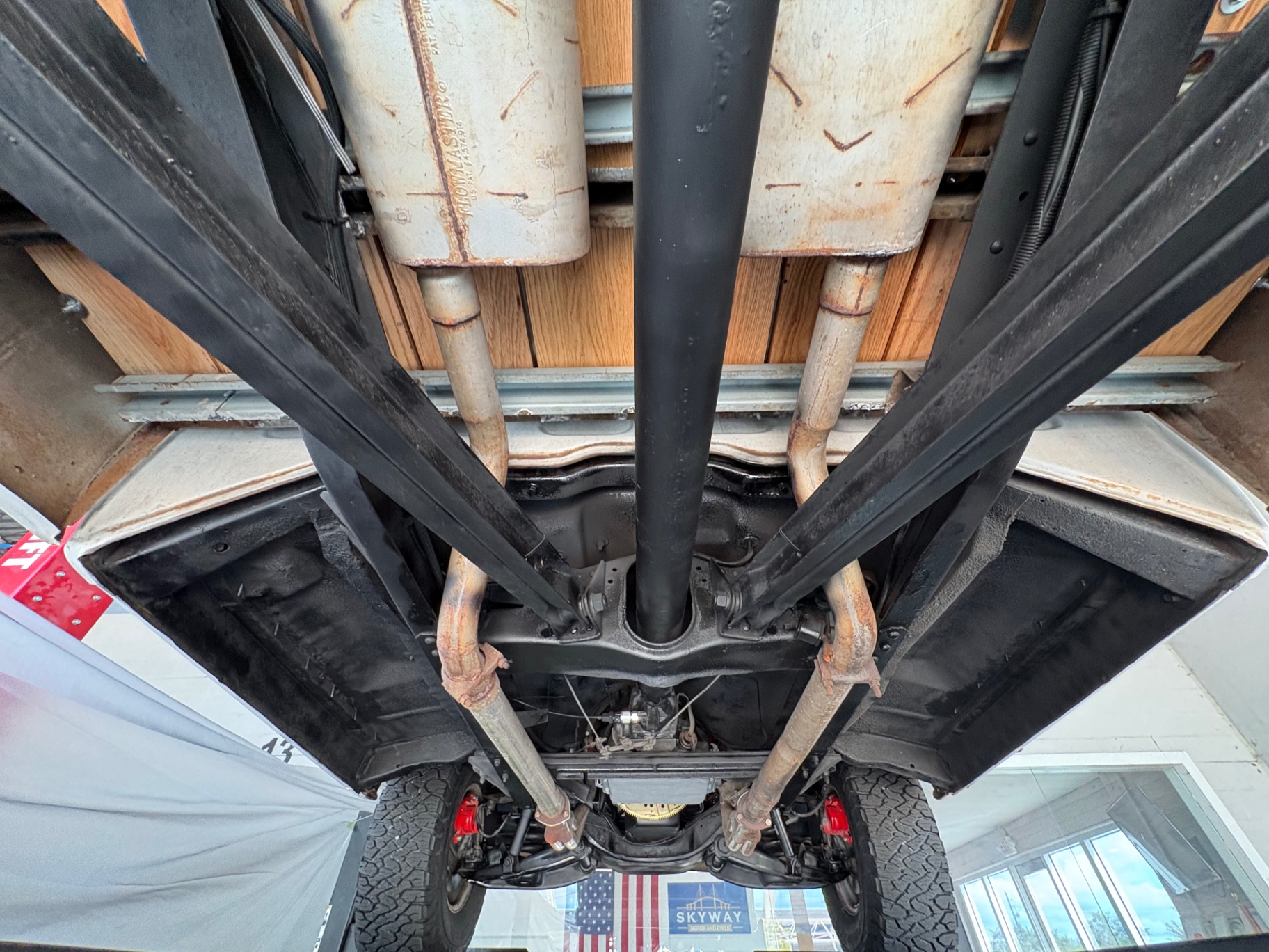 Vehicle photo 46