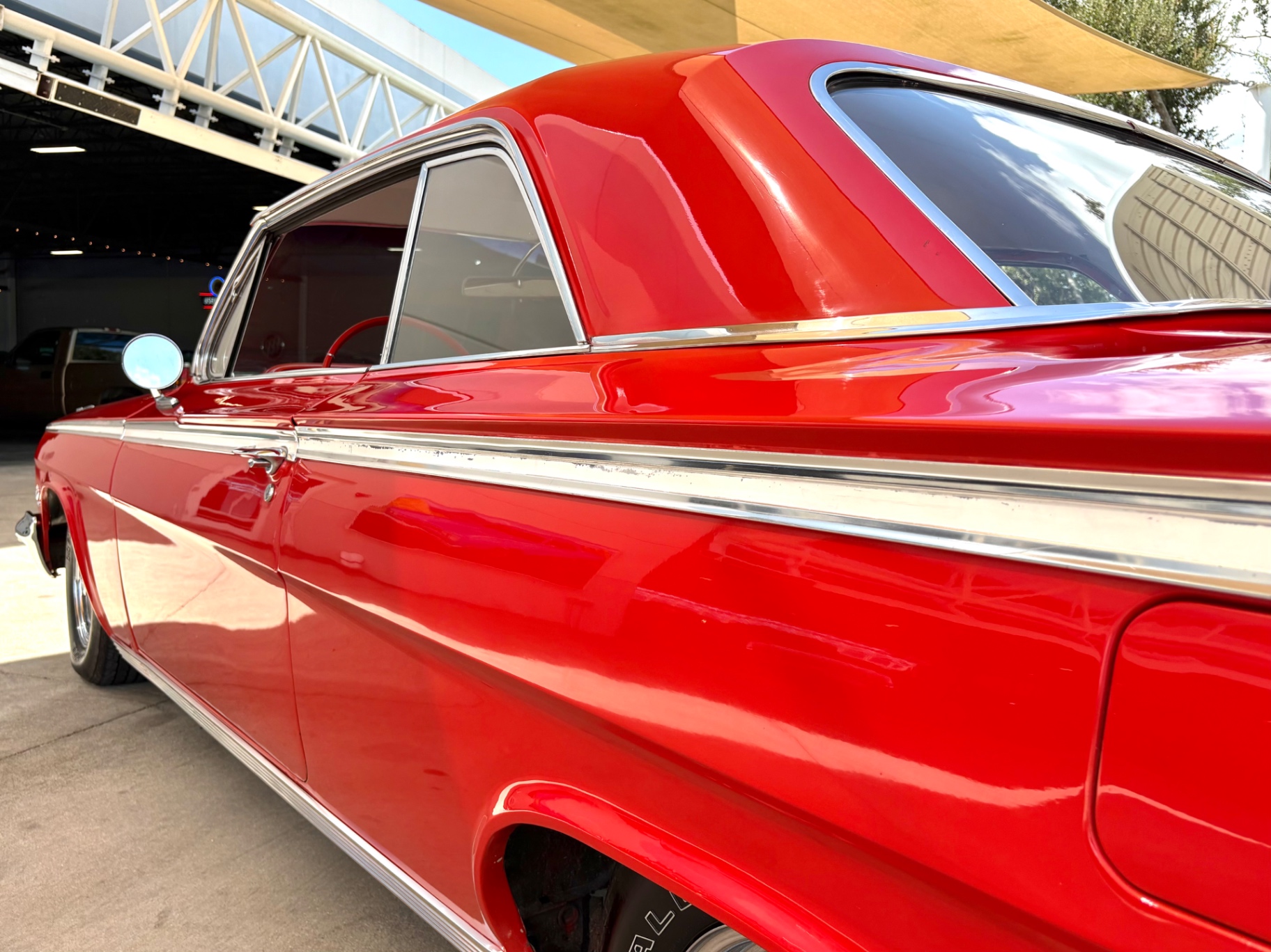 Vehicle photo 15