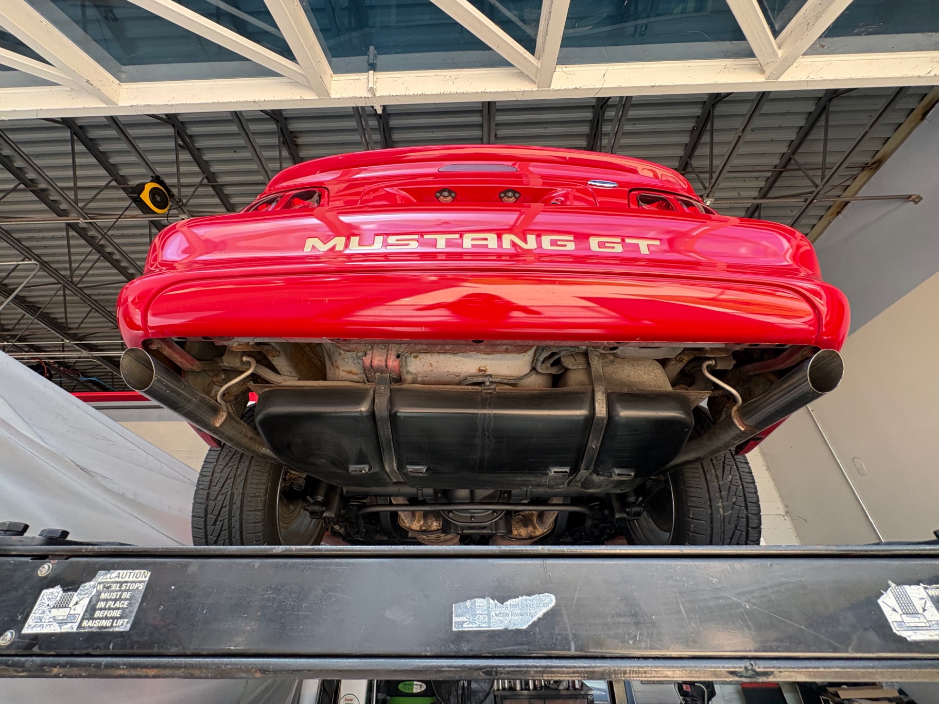 Vehicle photo 46