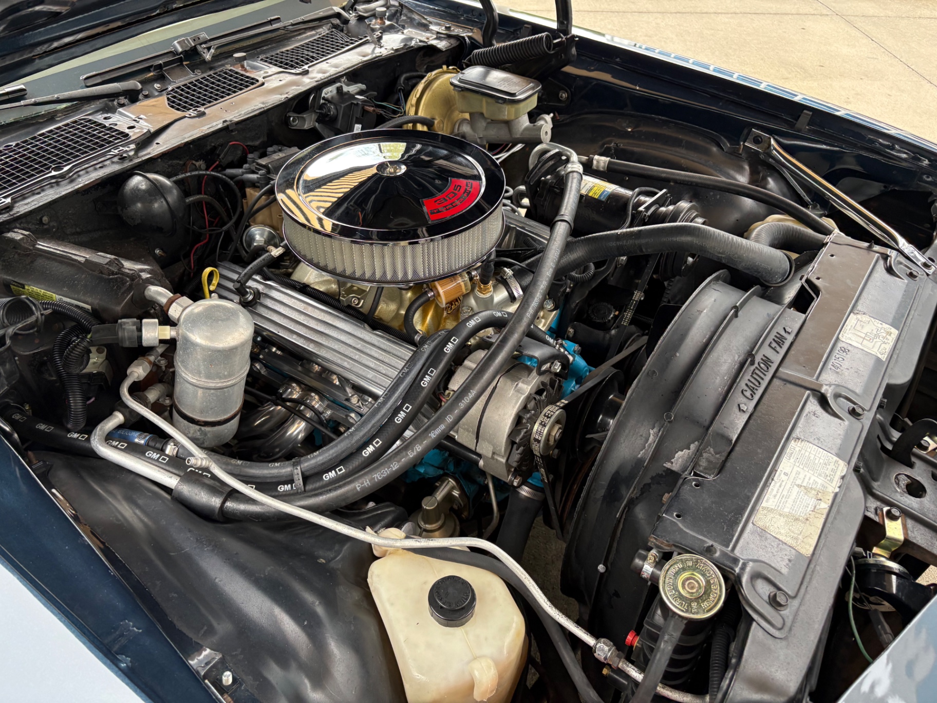 Vehicle photo 28