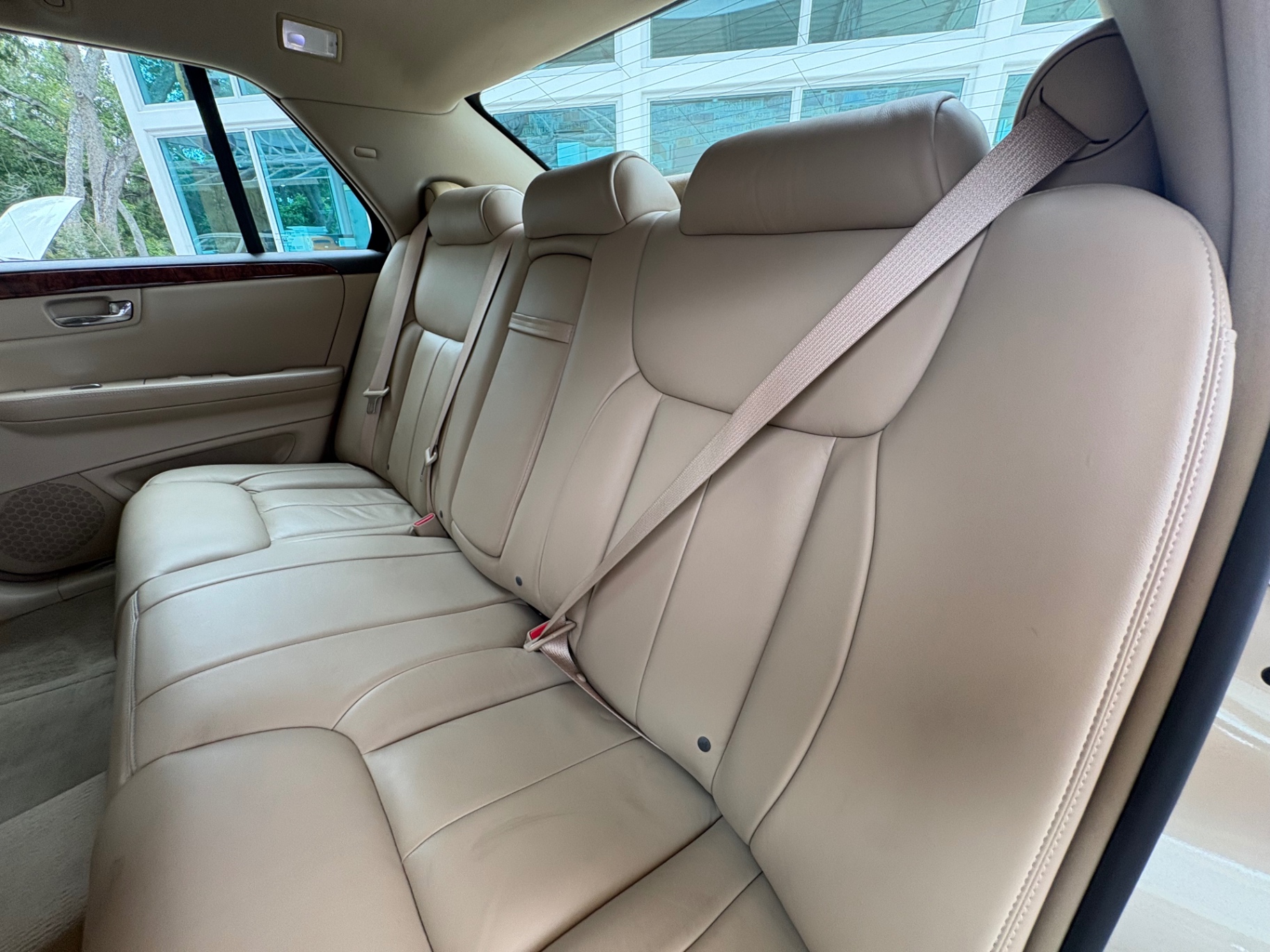 Vehicle photo 37