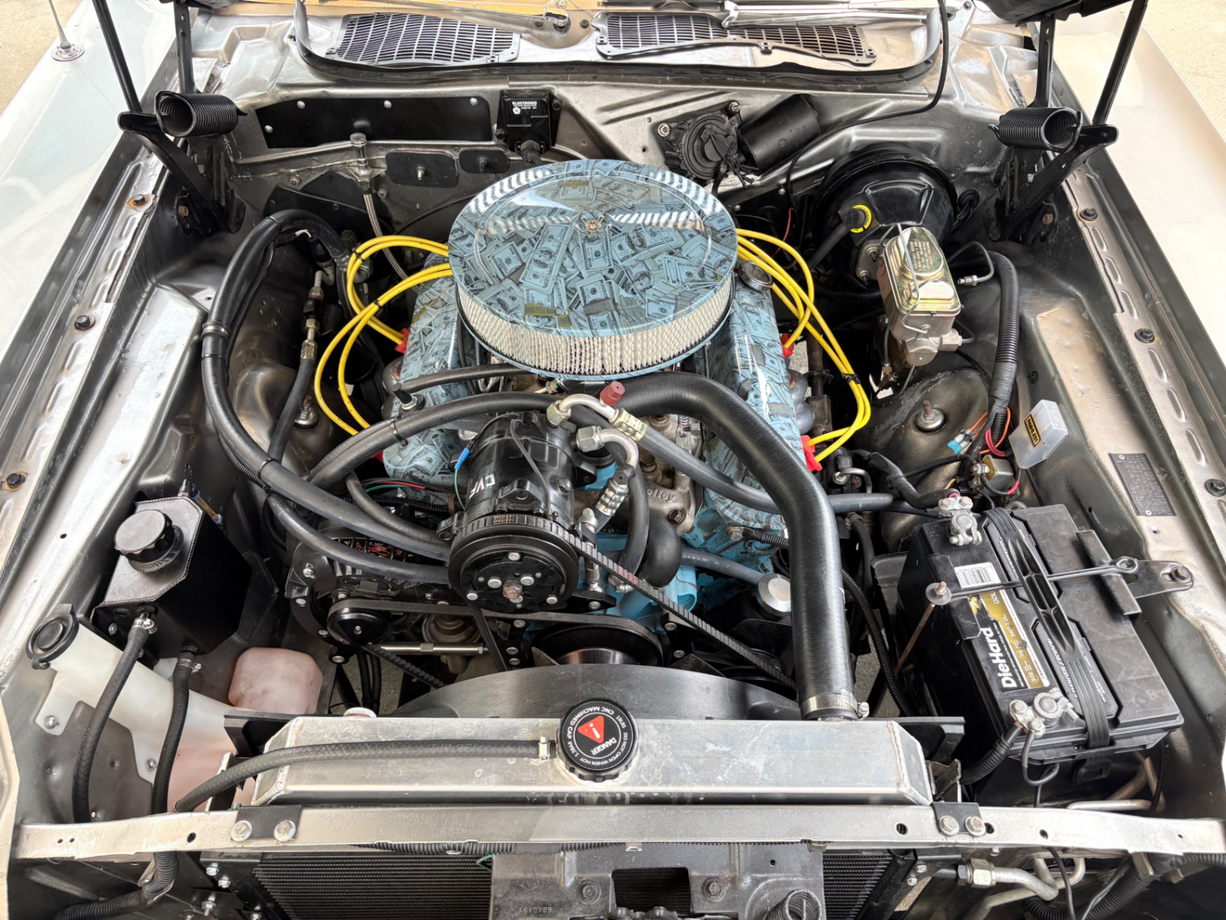 Vehicle photo 33