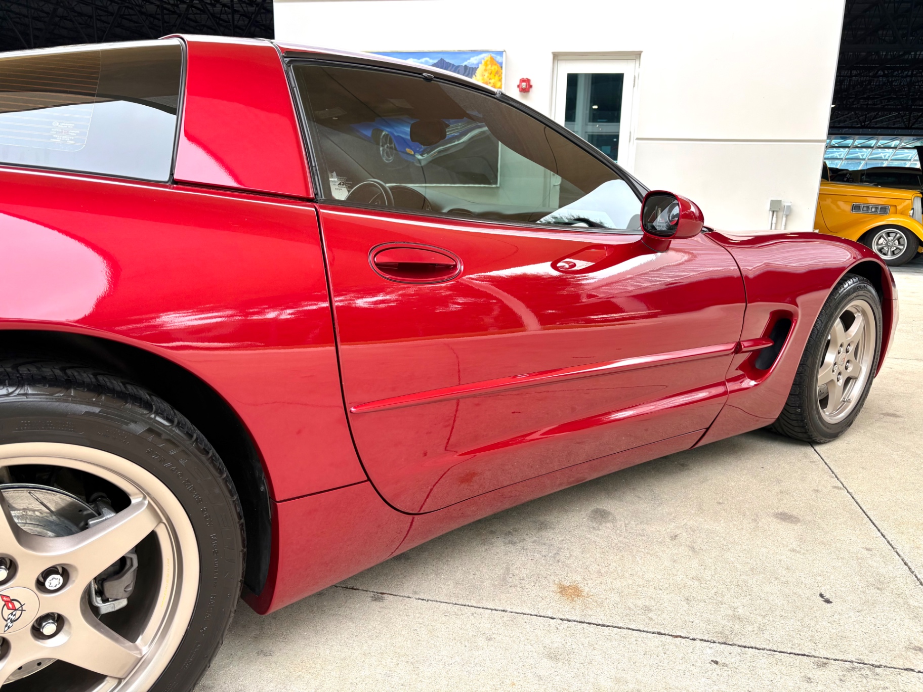 Vehicle photo 18