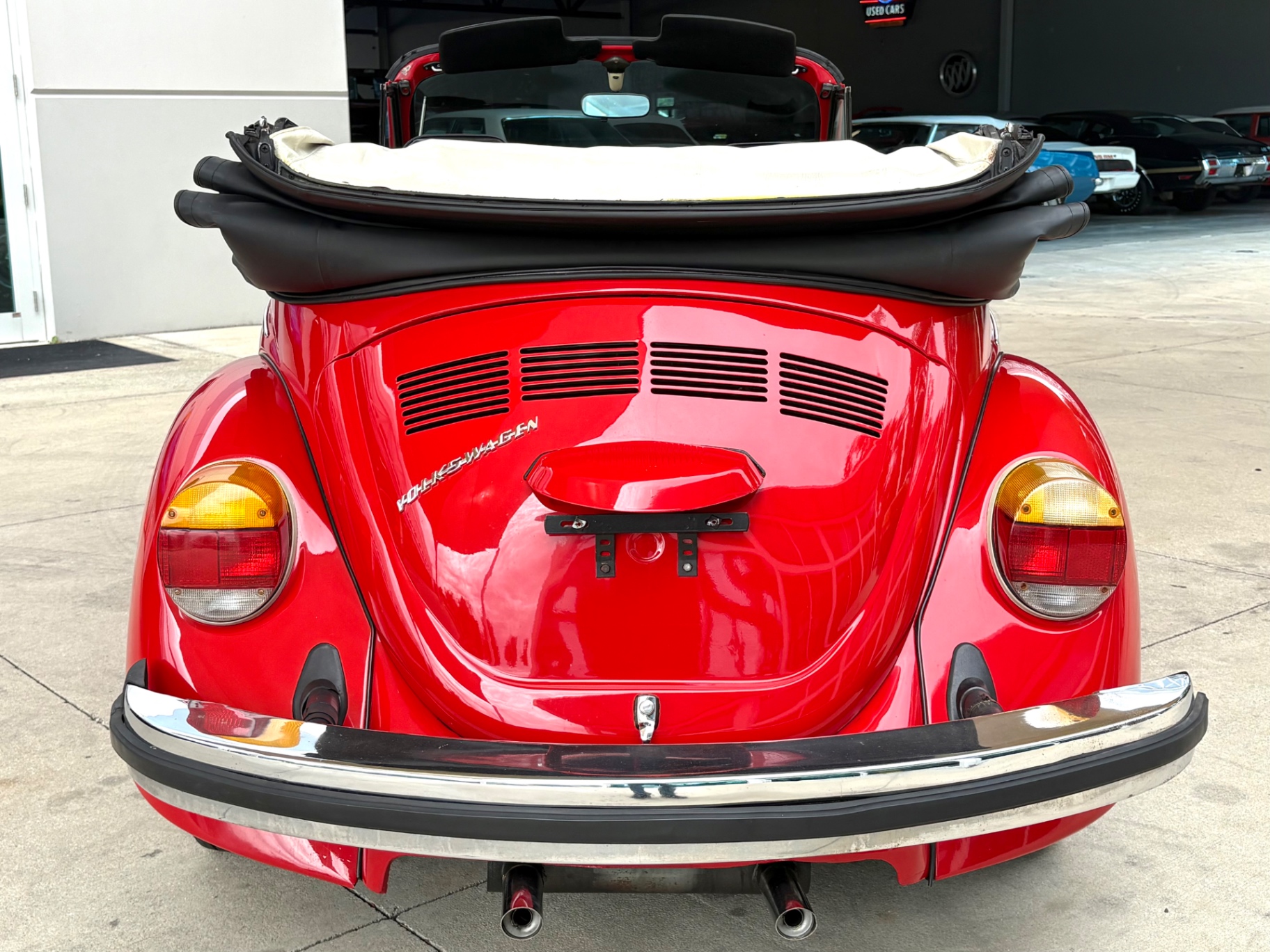 Vehicle photo 7