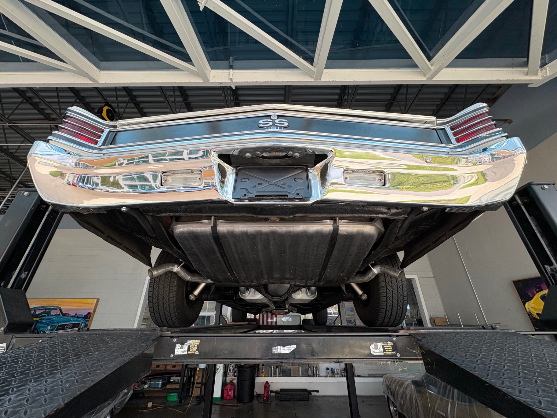 Vehicle photo 48