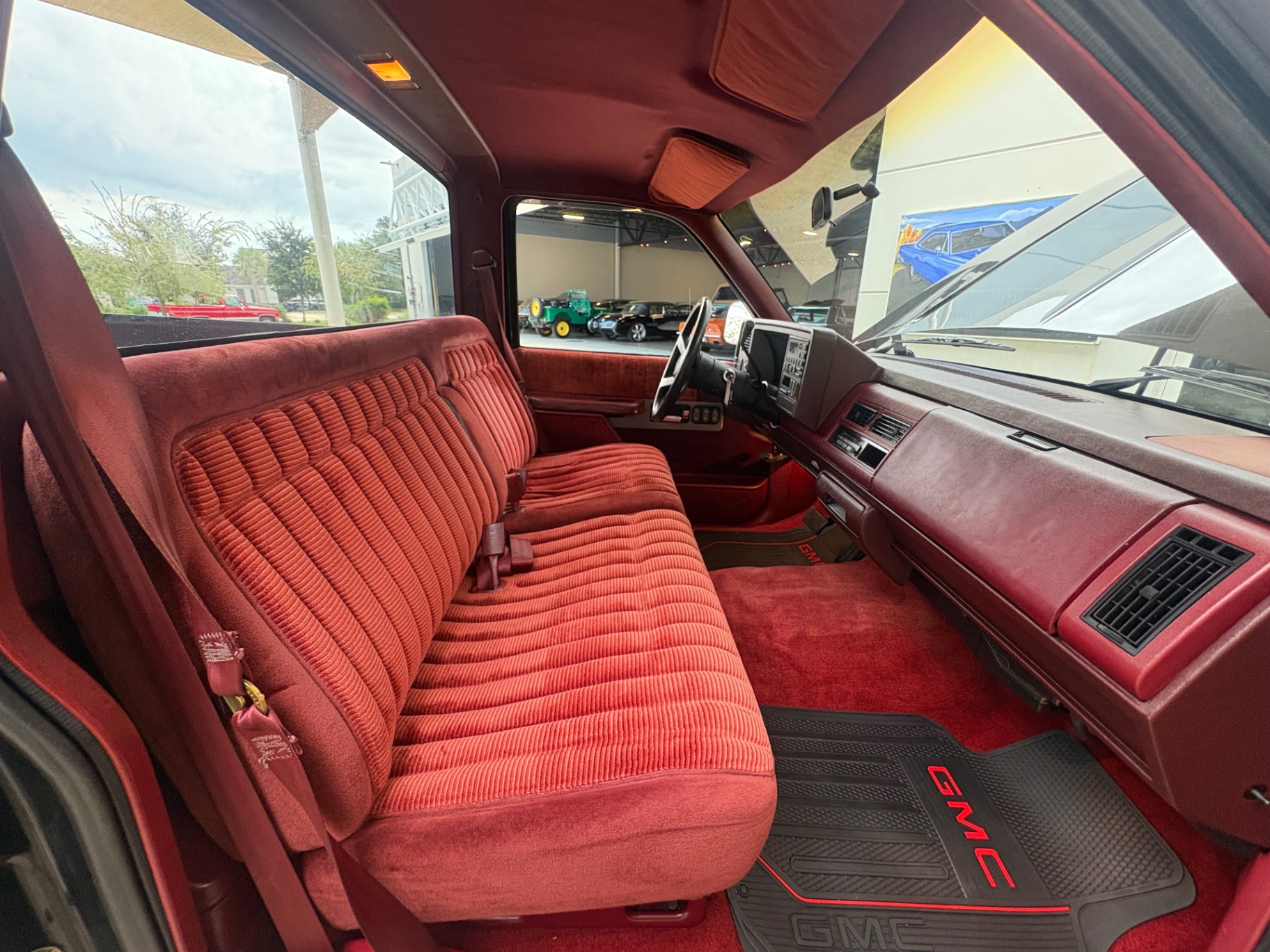 Vehicle photo 39