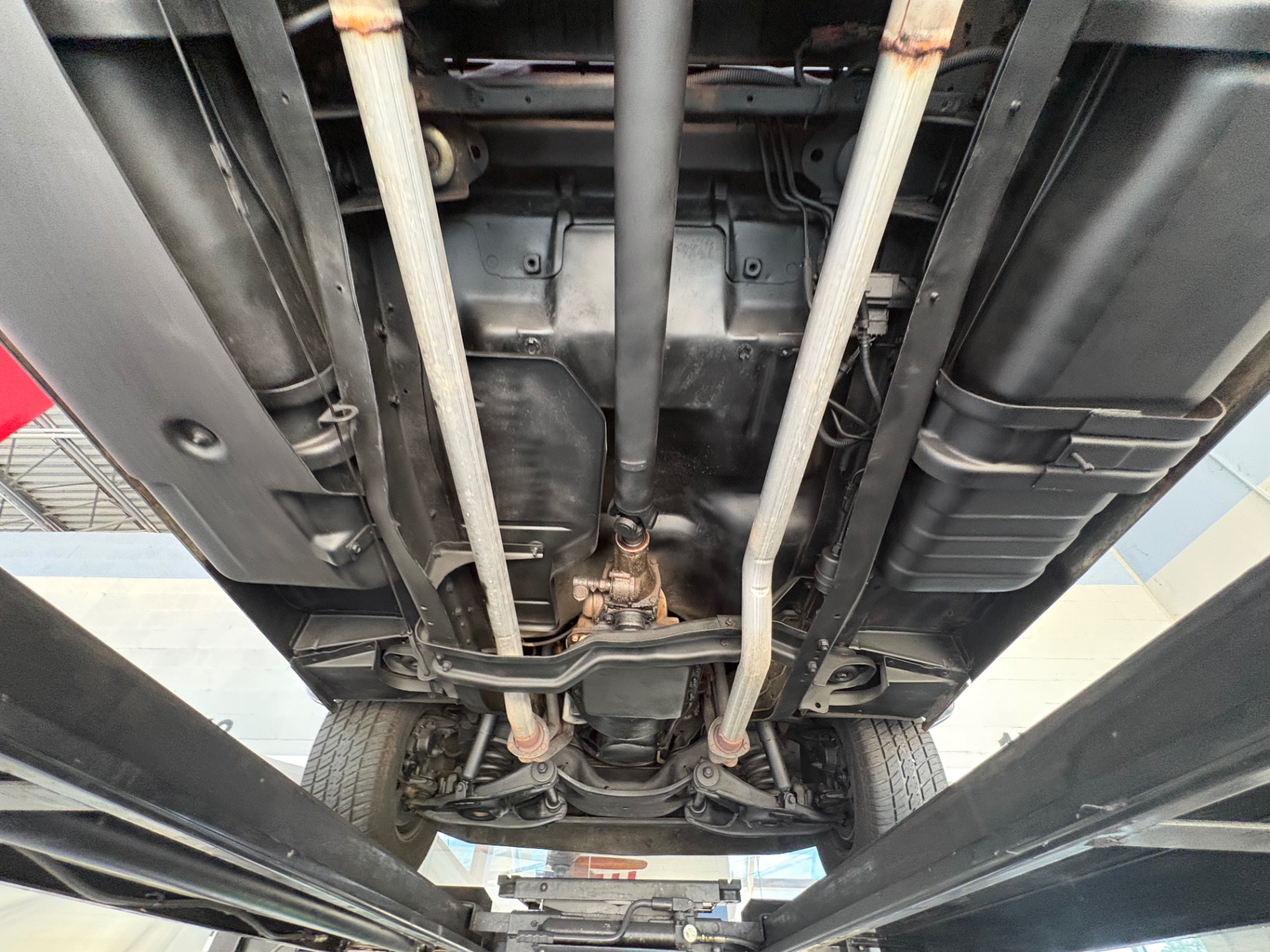Vehicle photo 49