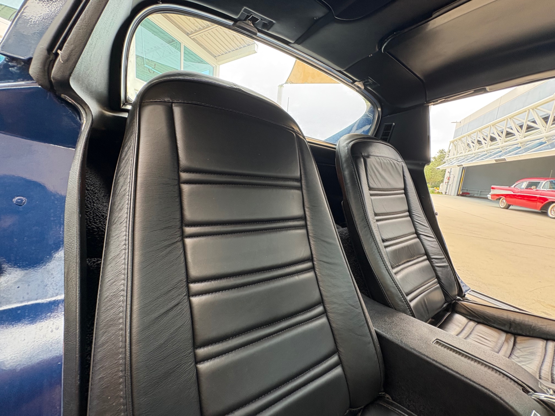 Vehicle photo 41