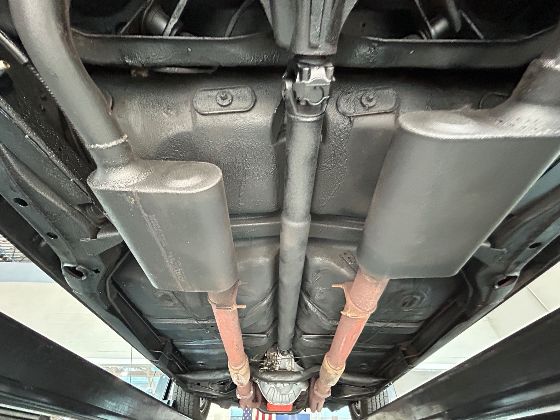 Vehicle photo 33