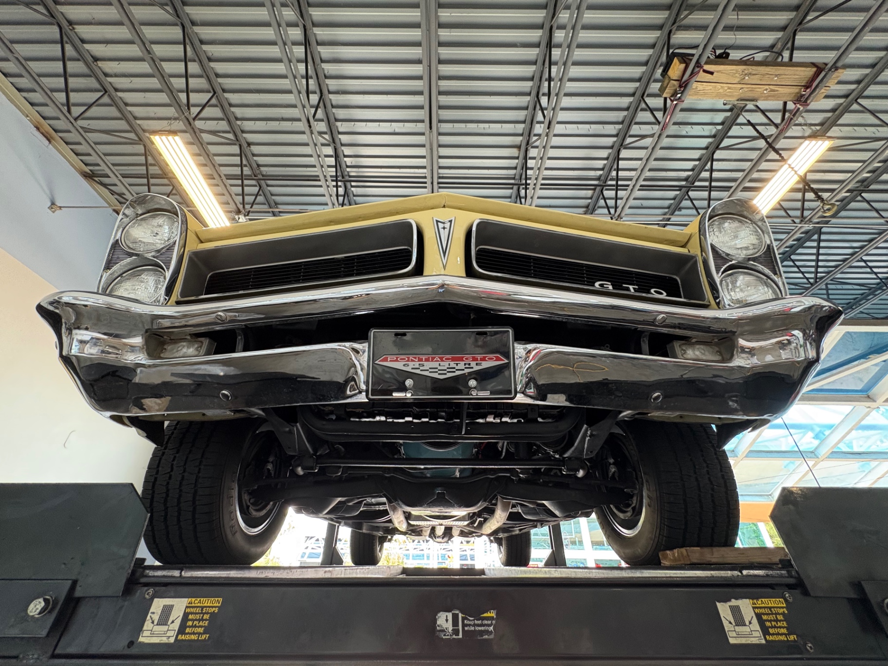 Vehicle photo 53