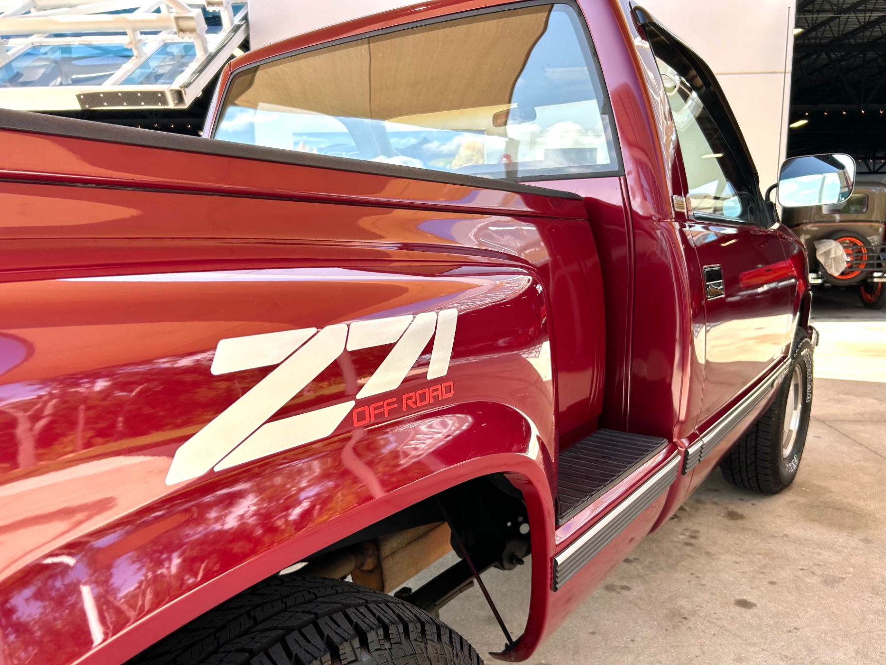 Vehicle photo 16