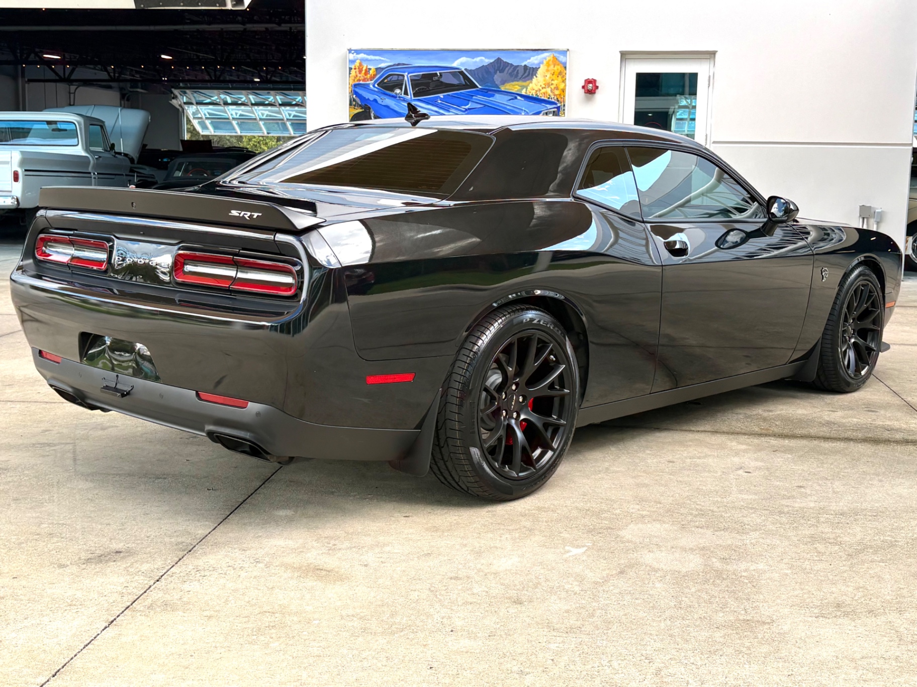 Vehicle photo 6