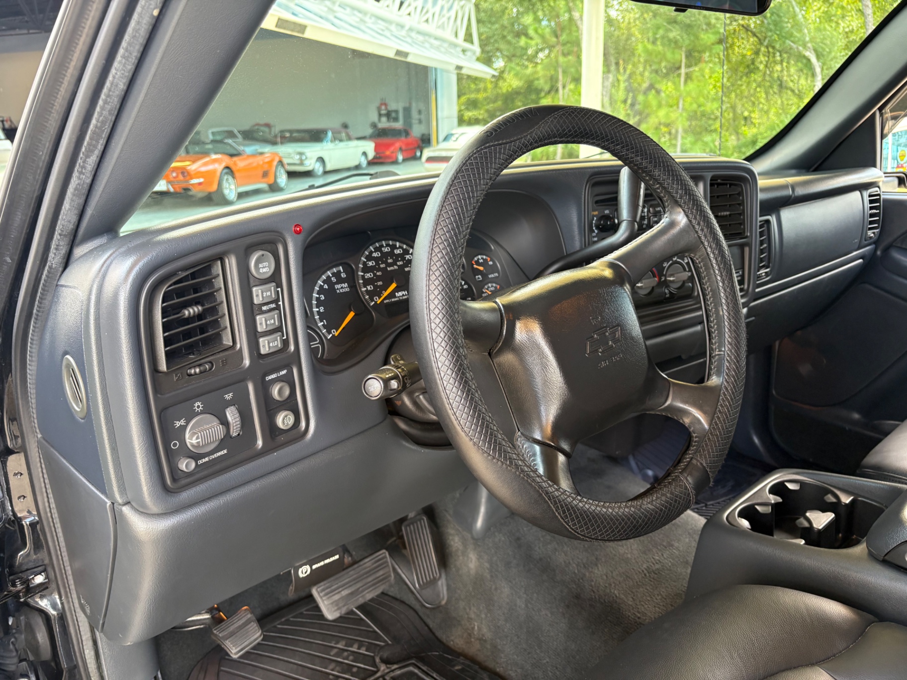 Vehicle photo 31