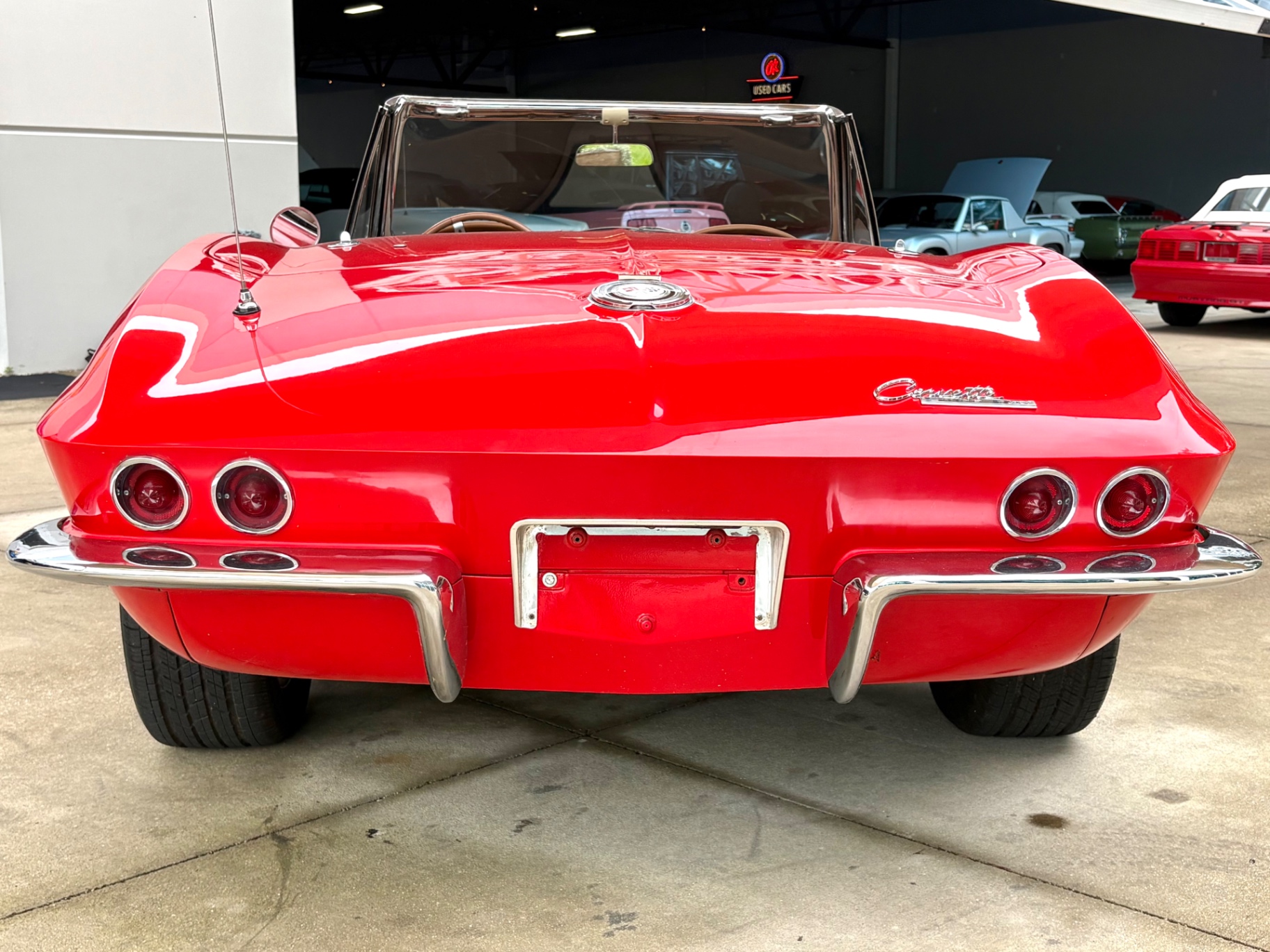 Vehicle photo 7
