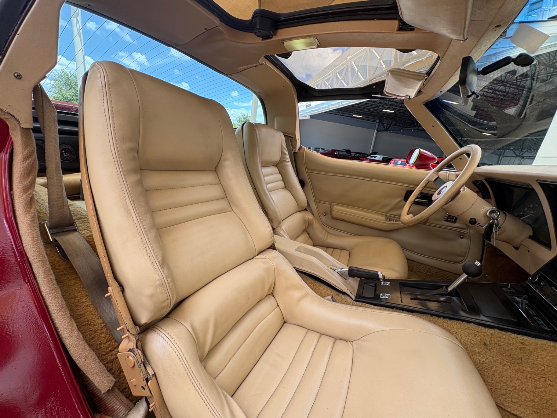 Vehicle photo 40