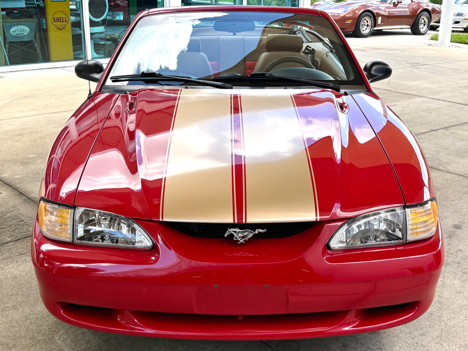 Vehicle photo 3