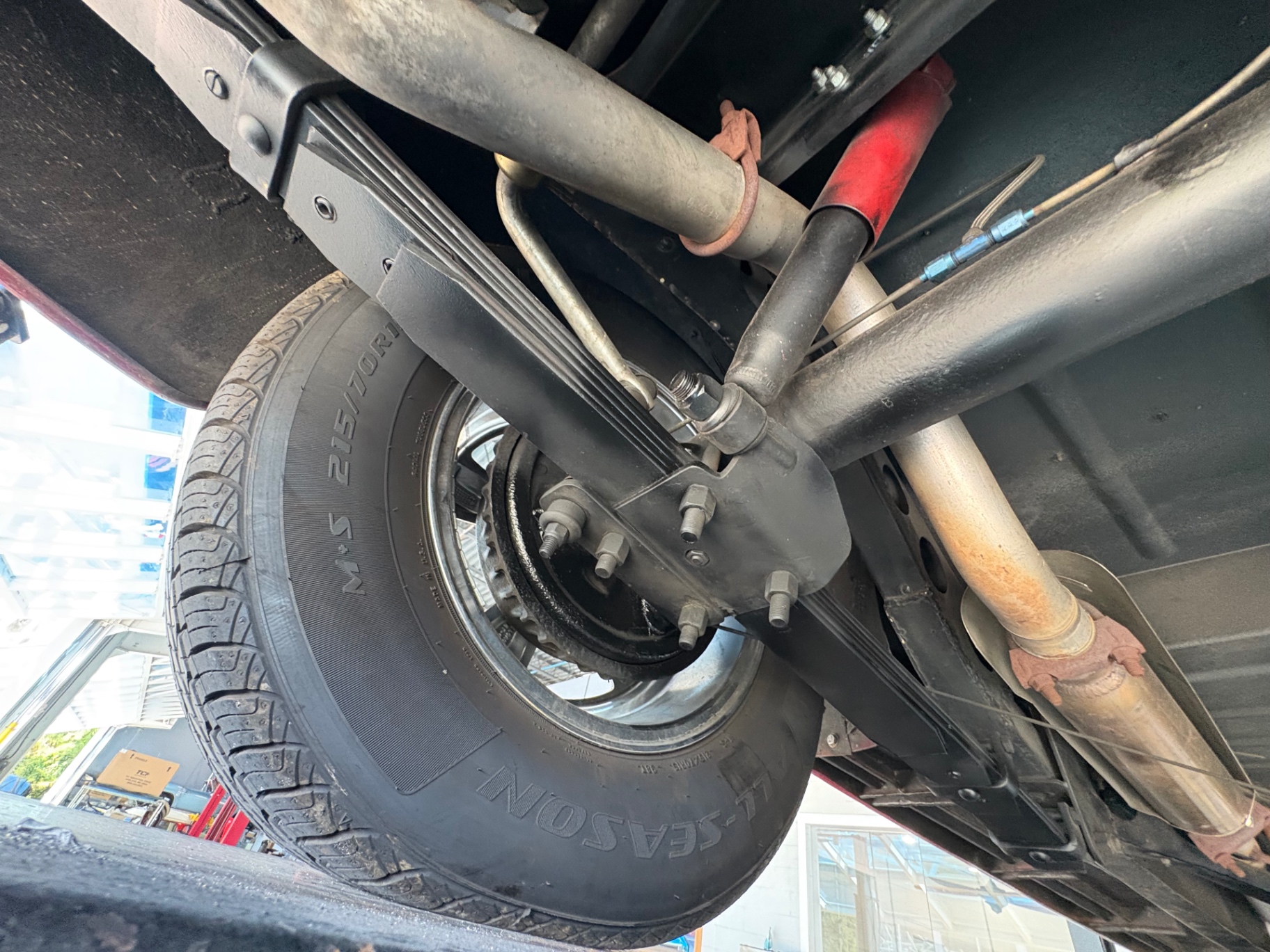 Vehicle photo 39