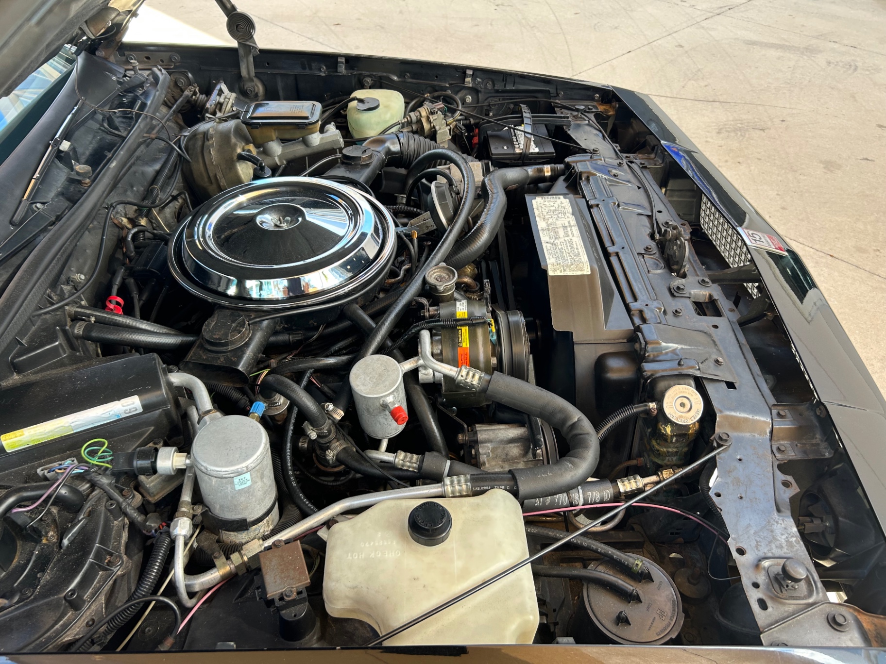 Vehicle photo 24