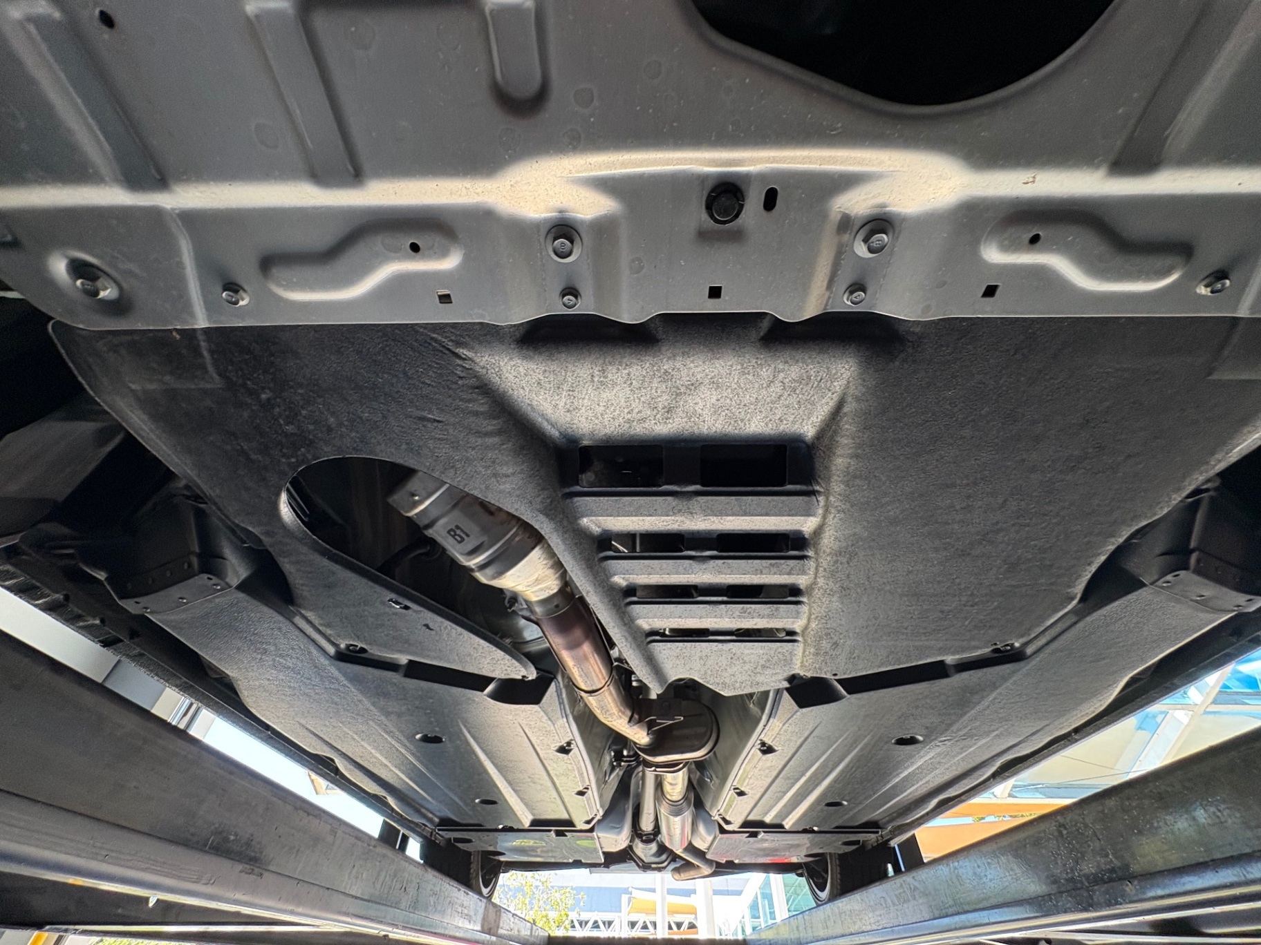 Vehicle photo 48