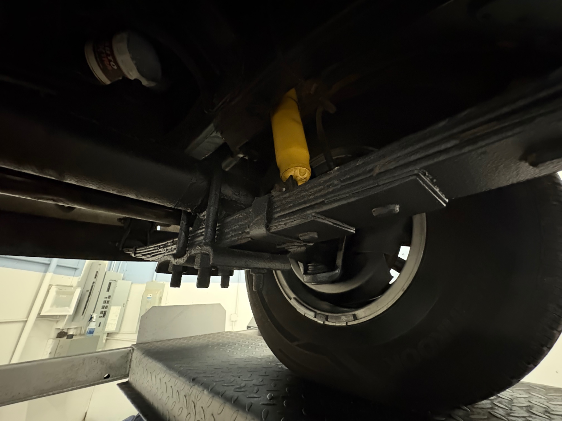 Vehicle photo 37