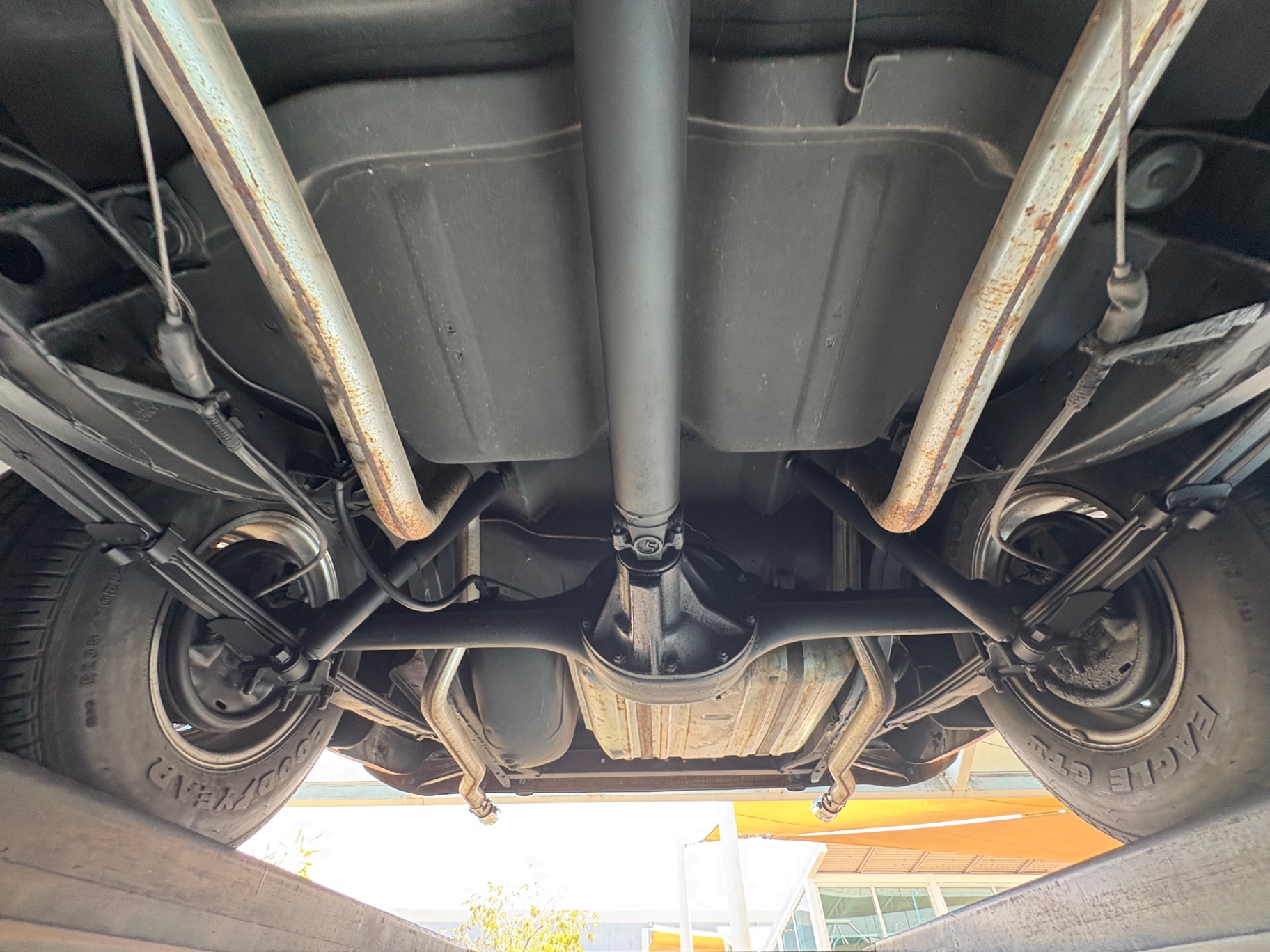Vehicle photo 56